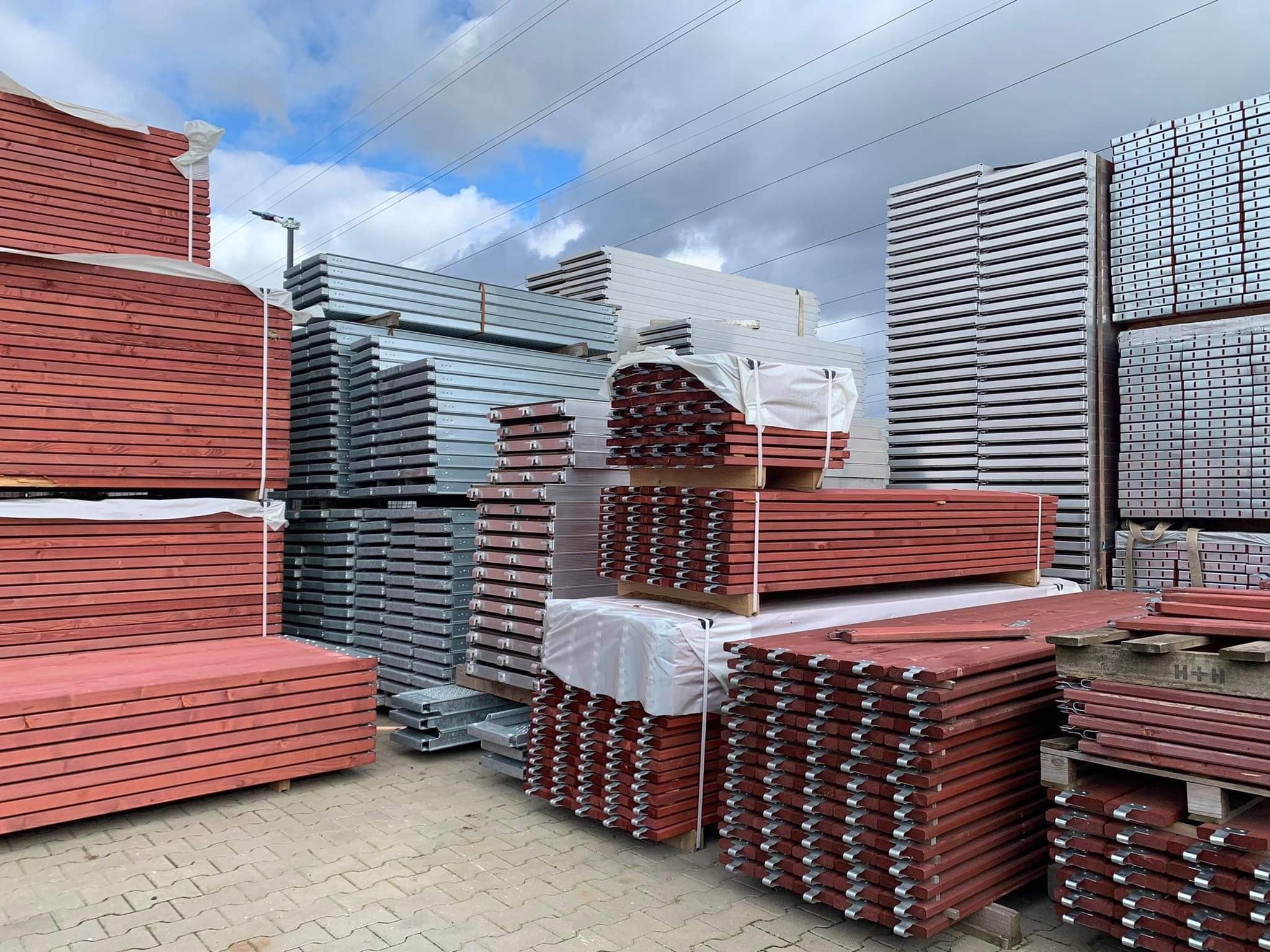 Rusztowanie fasadowe elewacyjne PLETTAC 41m2 Rodzaj fasadowe