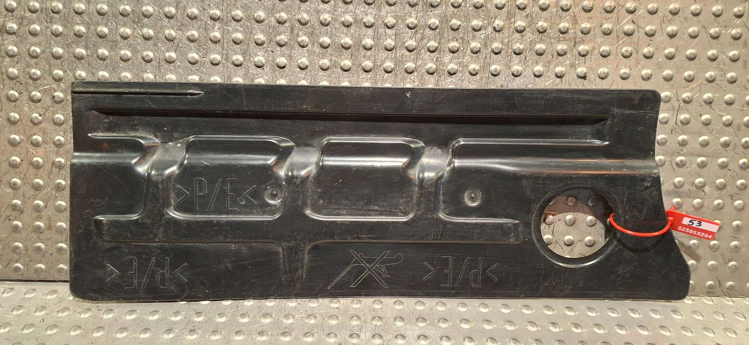 cover chassis right 748U69710R RENAULT CLIO V 2019