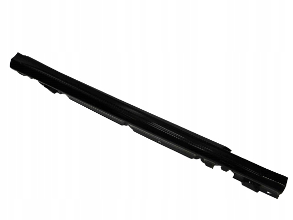 MERCEDES C KLASA W205 205 LISTWA PROGOWA PRAWA AMG