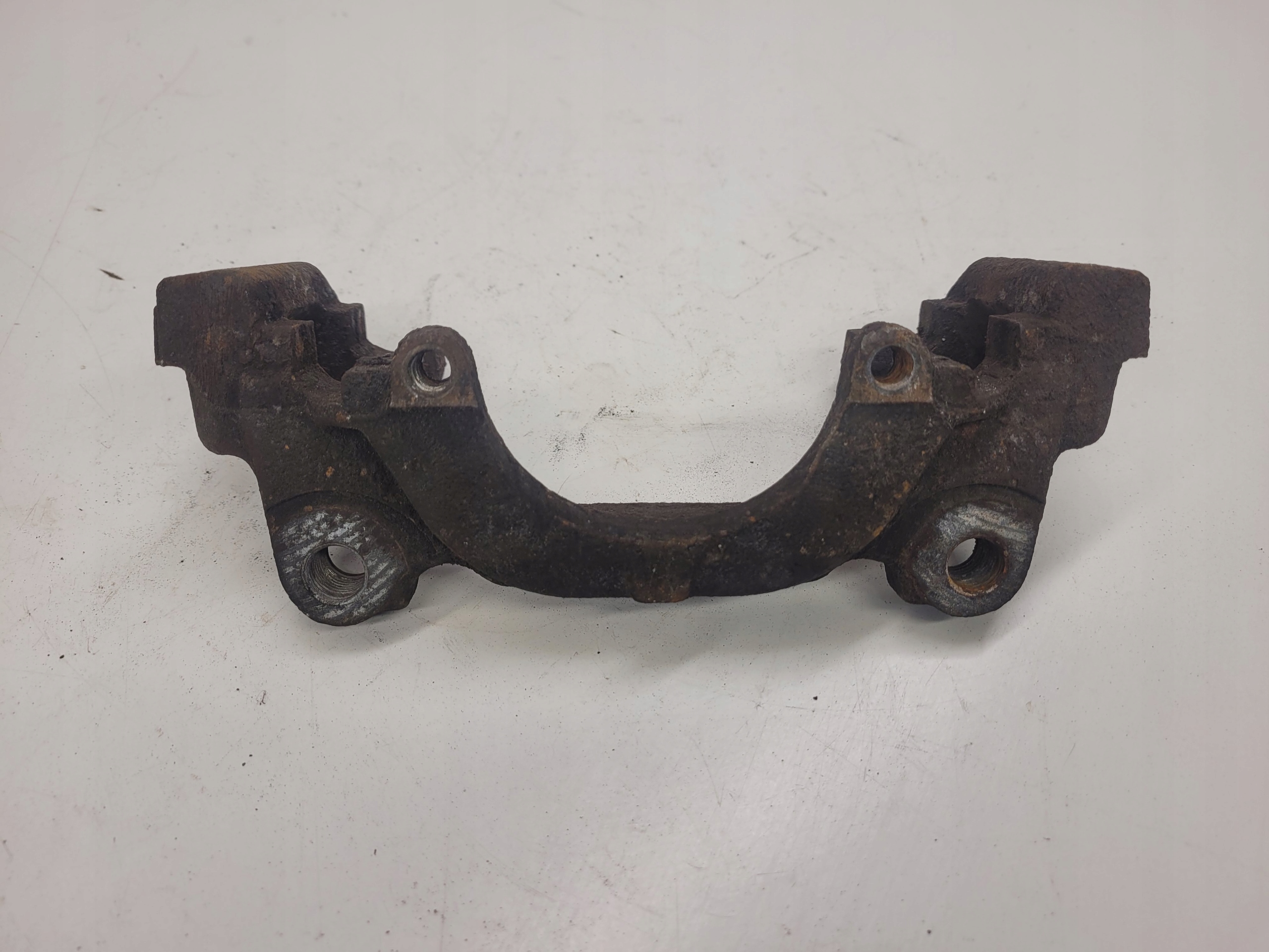 JARZMO třmenu předek AUDI A4 B7 A6 C6 A3 8P 801