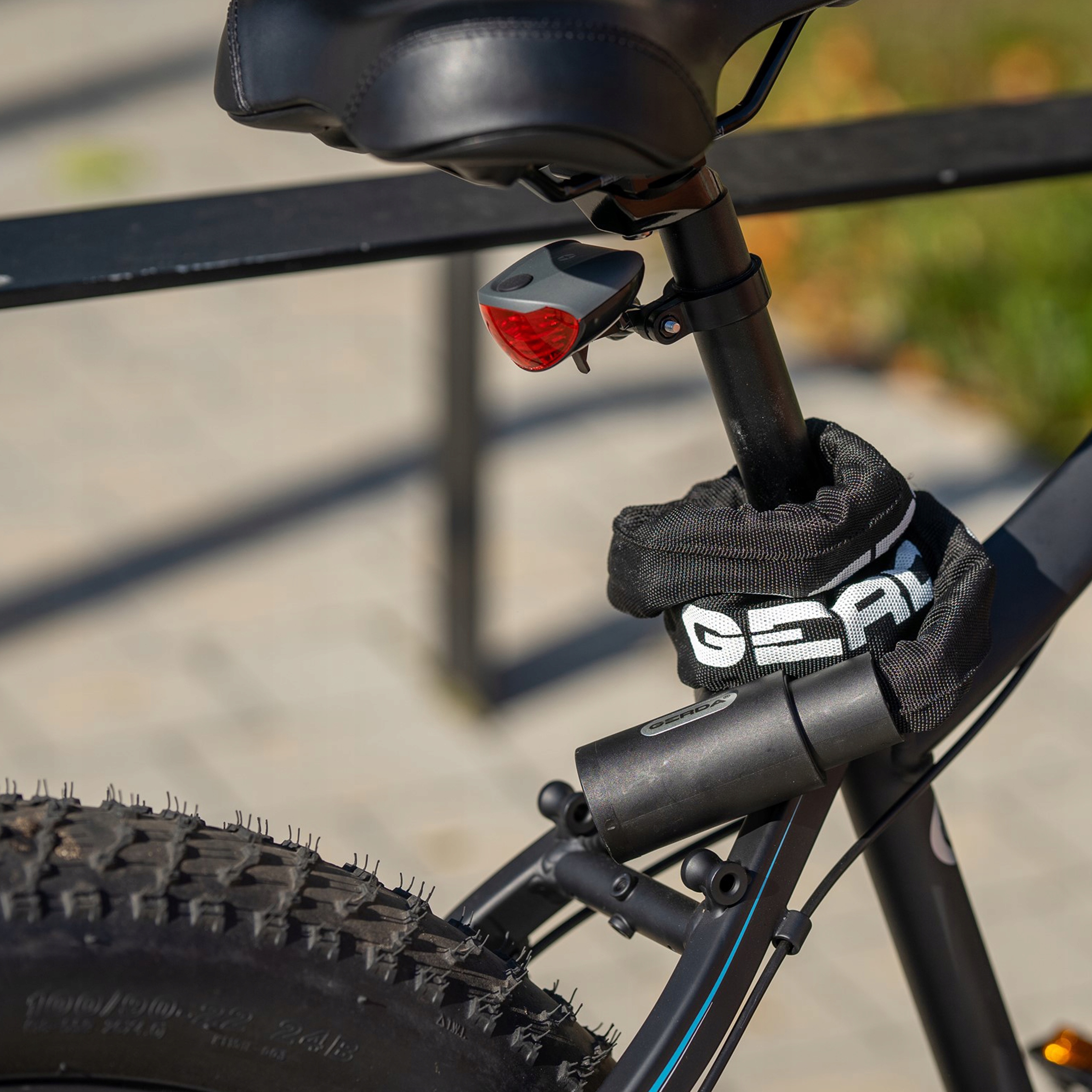 ZAPIĘCIE ROWEROWE GERDA ŁAŃCUCH ZAPIĘCIE DO ROWERU CONTRA 1200/6V NA KLUCZ Waga 830 g