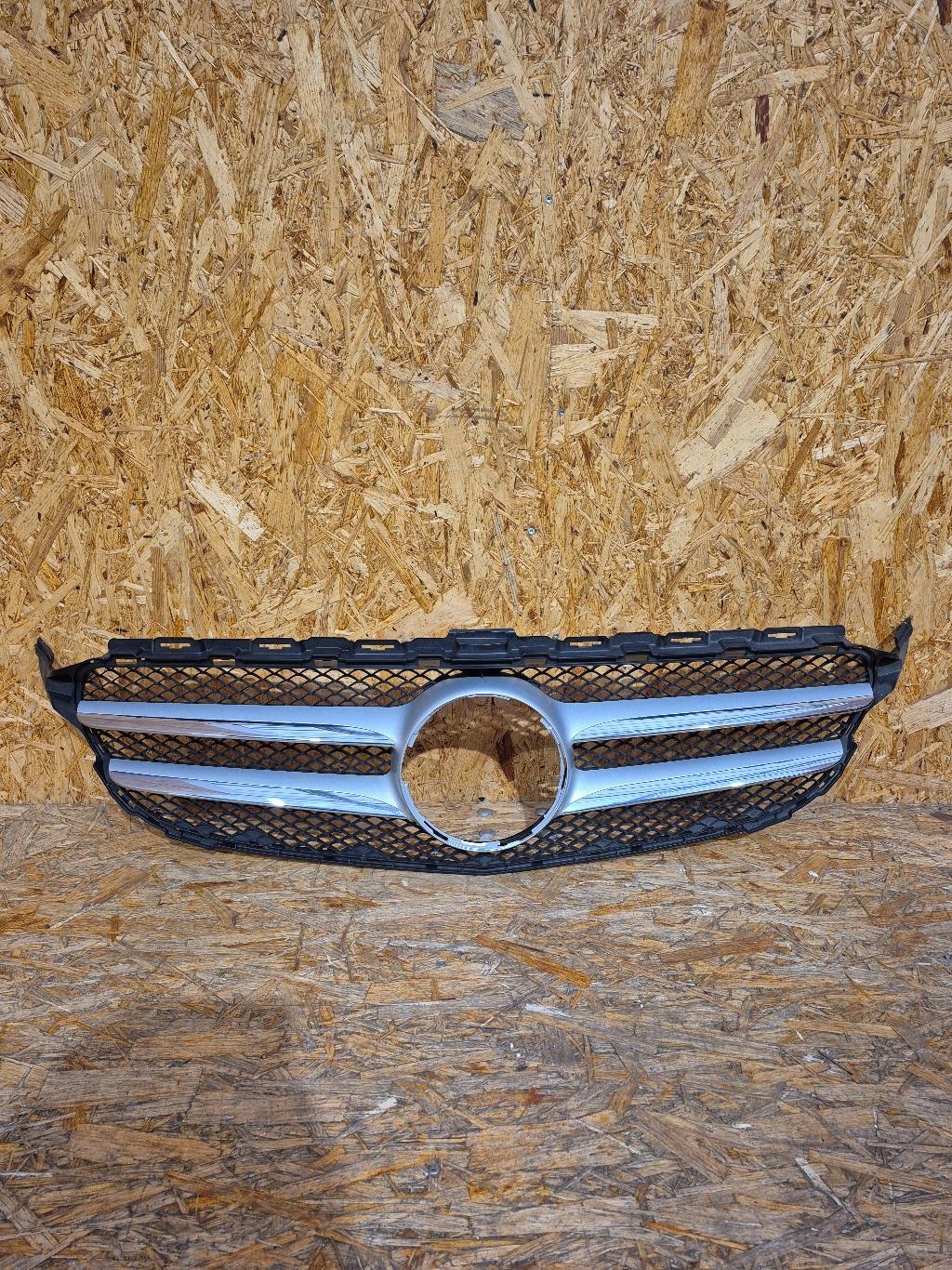 Mercedes-Benz C-Klasse W205 Kühlergrill FRONTGRILL Kühlergitter - Thumbnail 1