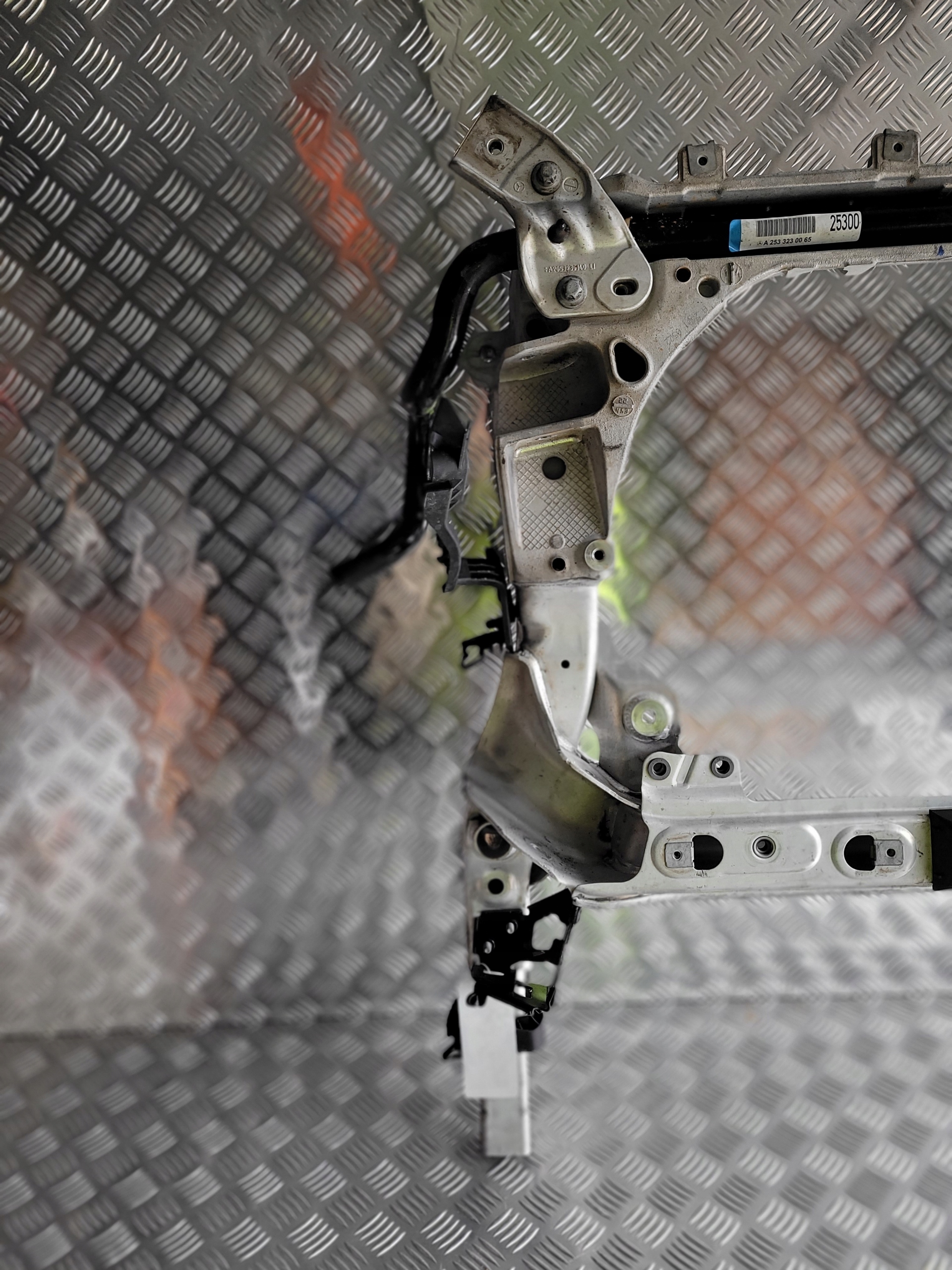 MERCEDES C253 2023 рама подрамник балка оригинал