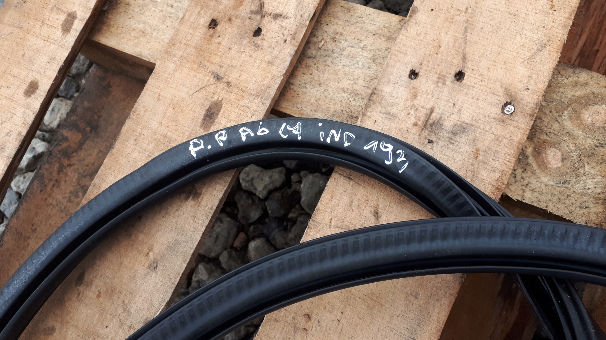 S6 C7 A6 4G gasket door right front front