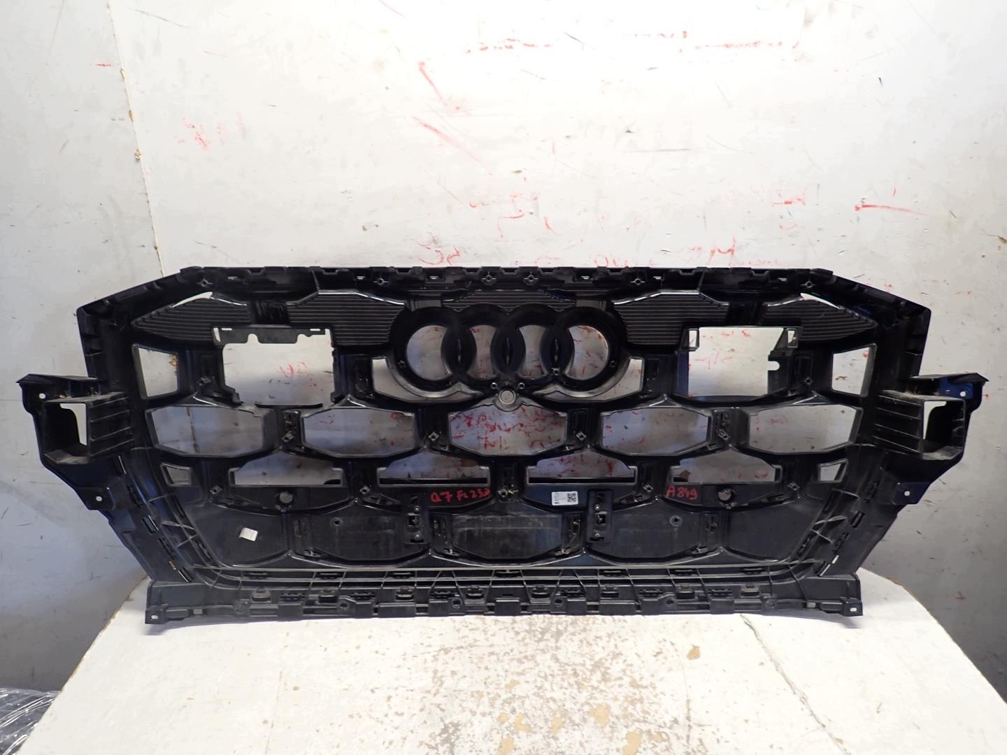 grille AUDI Q7 II LIFT 2023- 4M0853651BD