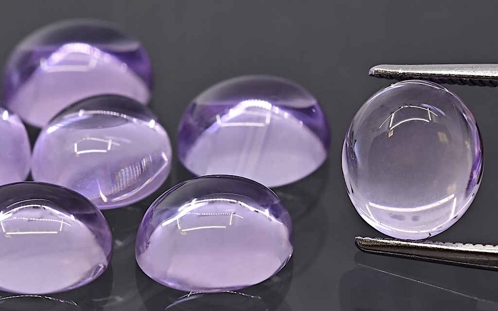 Ametyst Aa kabošon ovál 9x8 mm