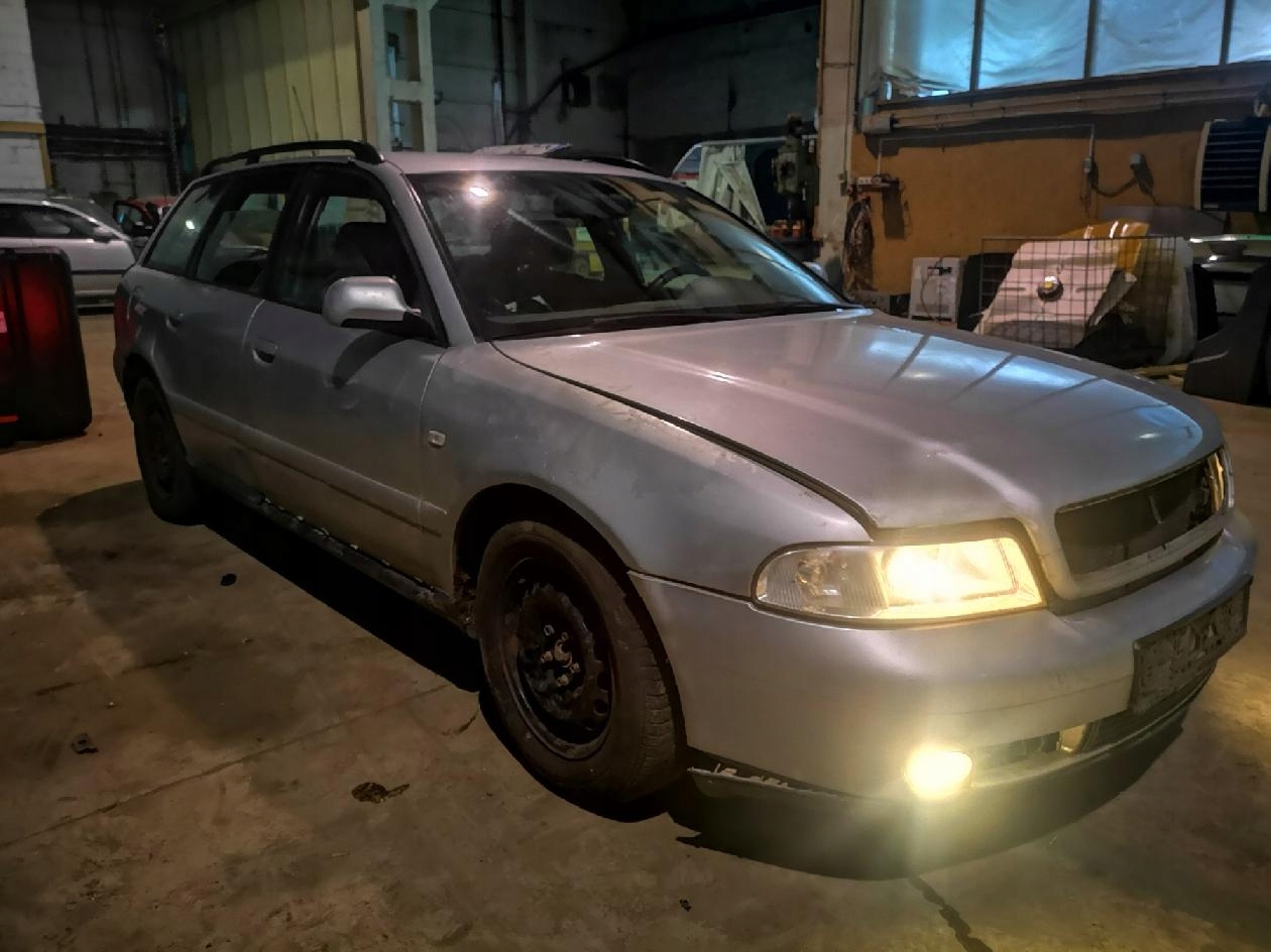Audi A4 шланг интеркулера 2000 1.9л