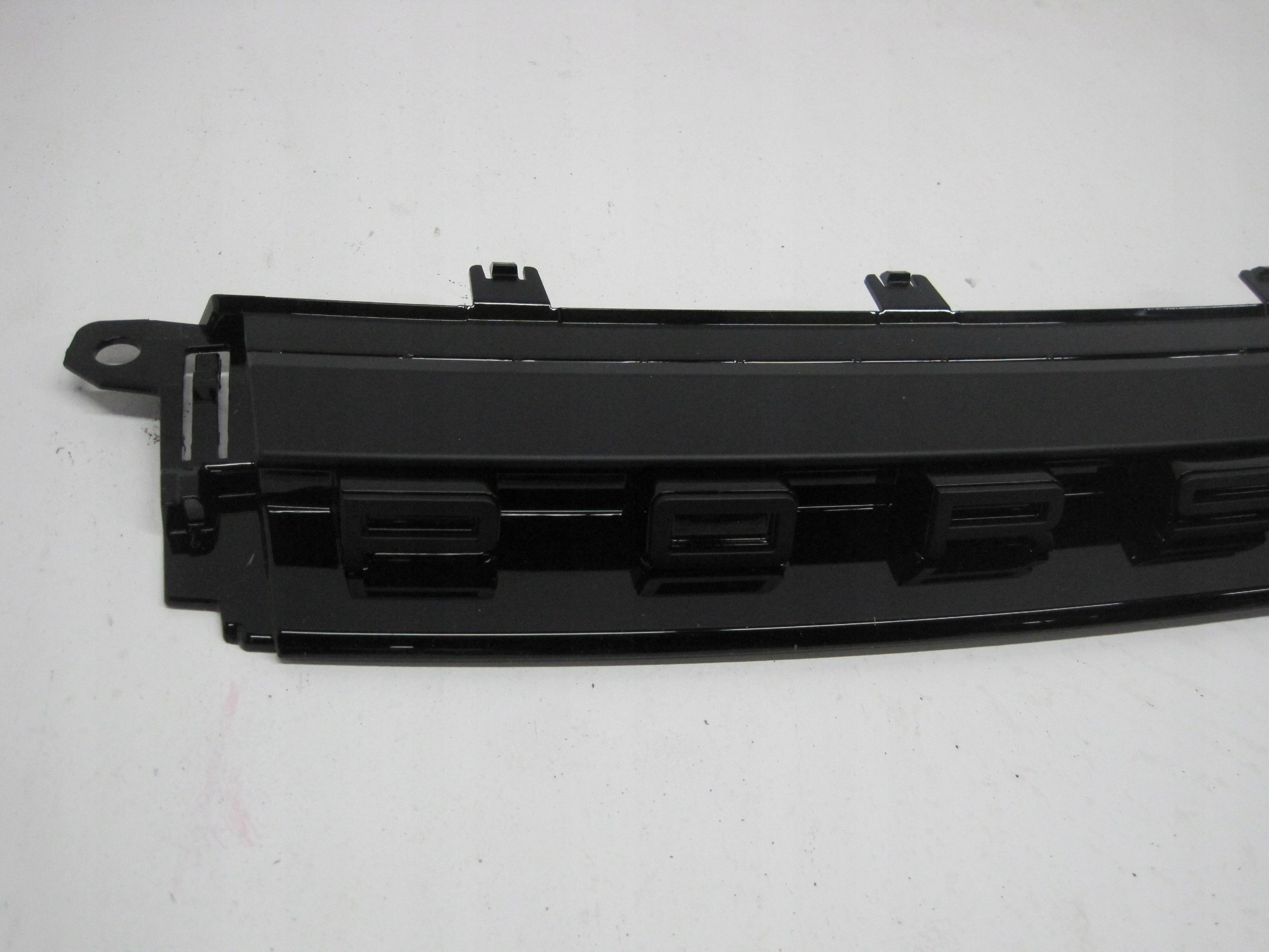 cap moulding bonnet LOGO PORSCHE CARRERA 992807823B