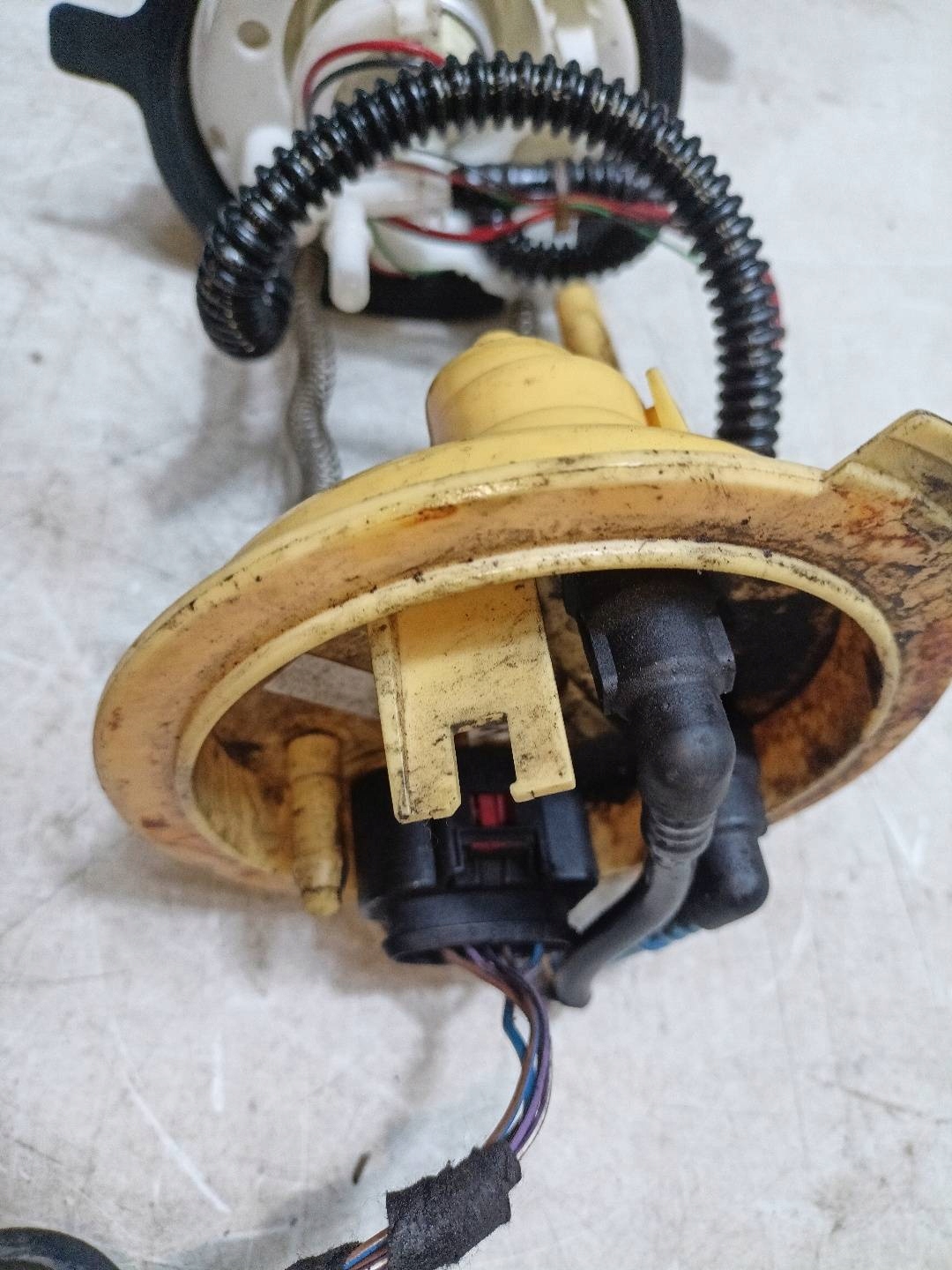 feed pump Volkswagen Tiguan 2008
