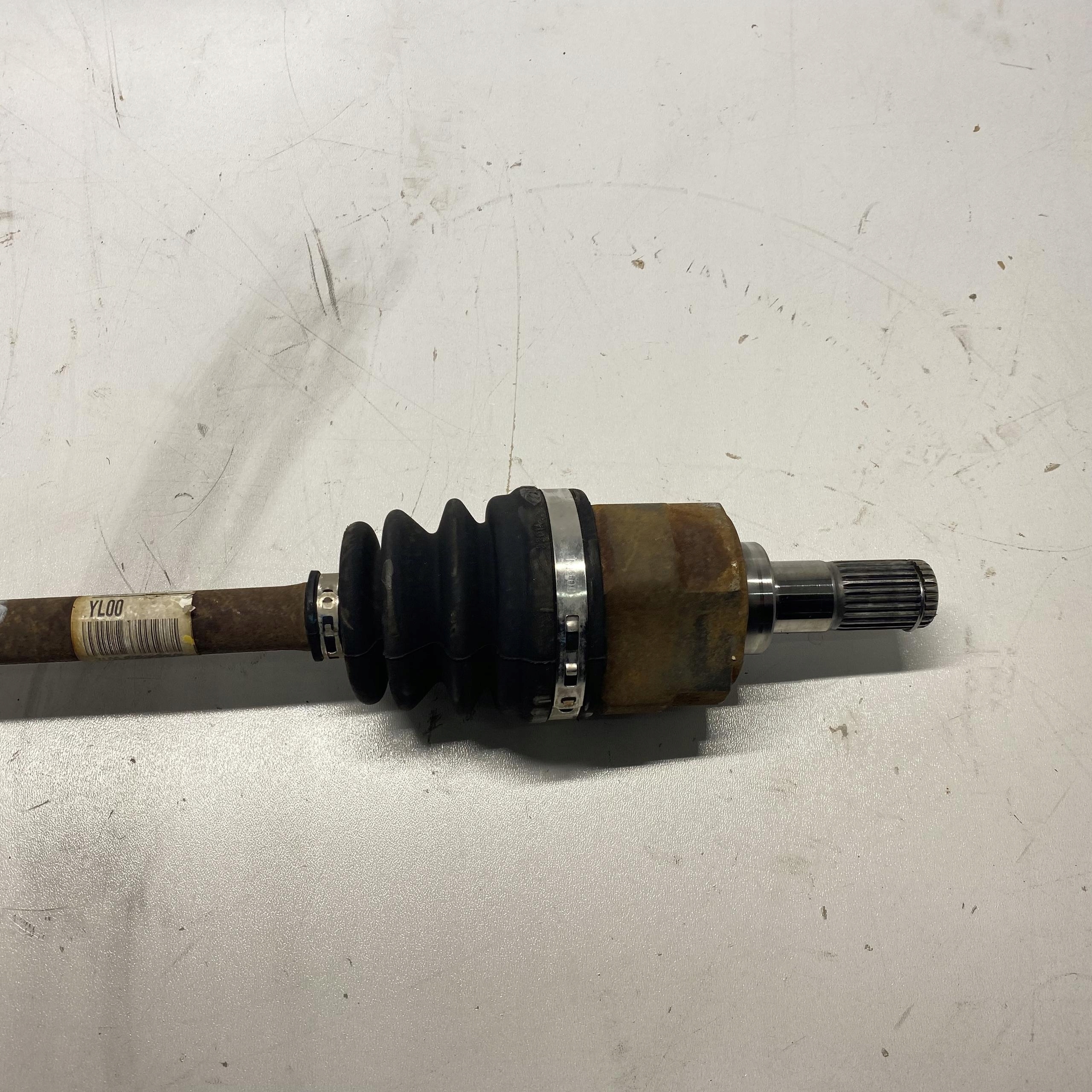 semi-axis left HYUNDAI IX20 1.4 BENZ 495001P000 09-19