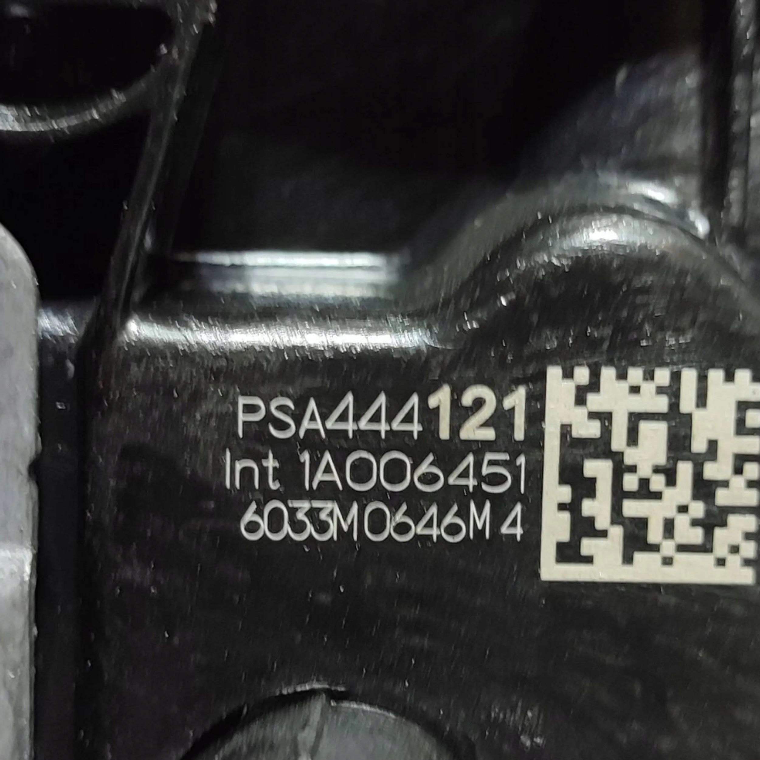 Peugeot 208 II 23r 1.2 front side right lock door