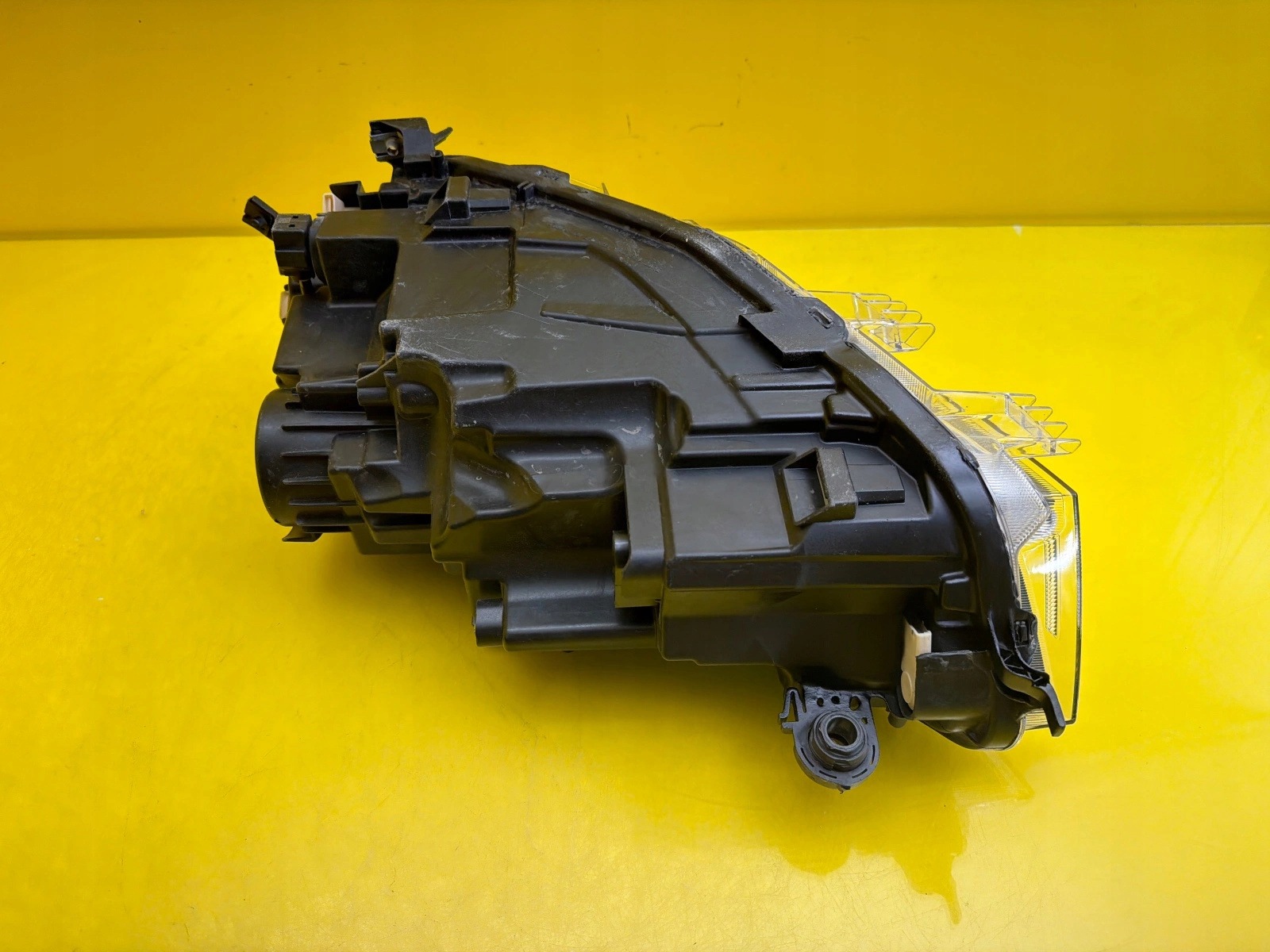 light right VW Polo VI 2G1 2017- normal 2G1941006D