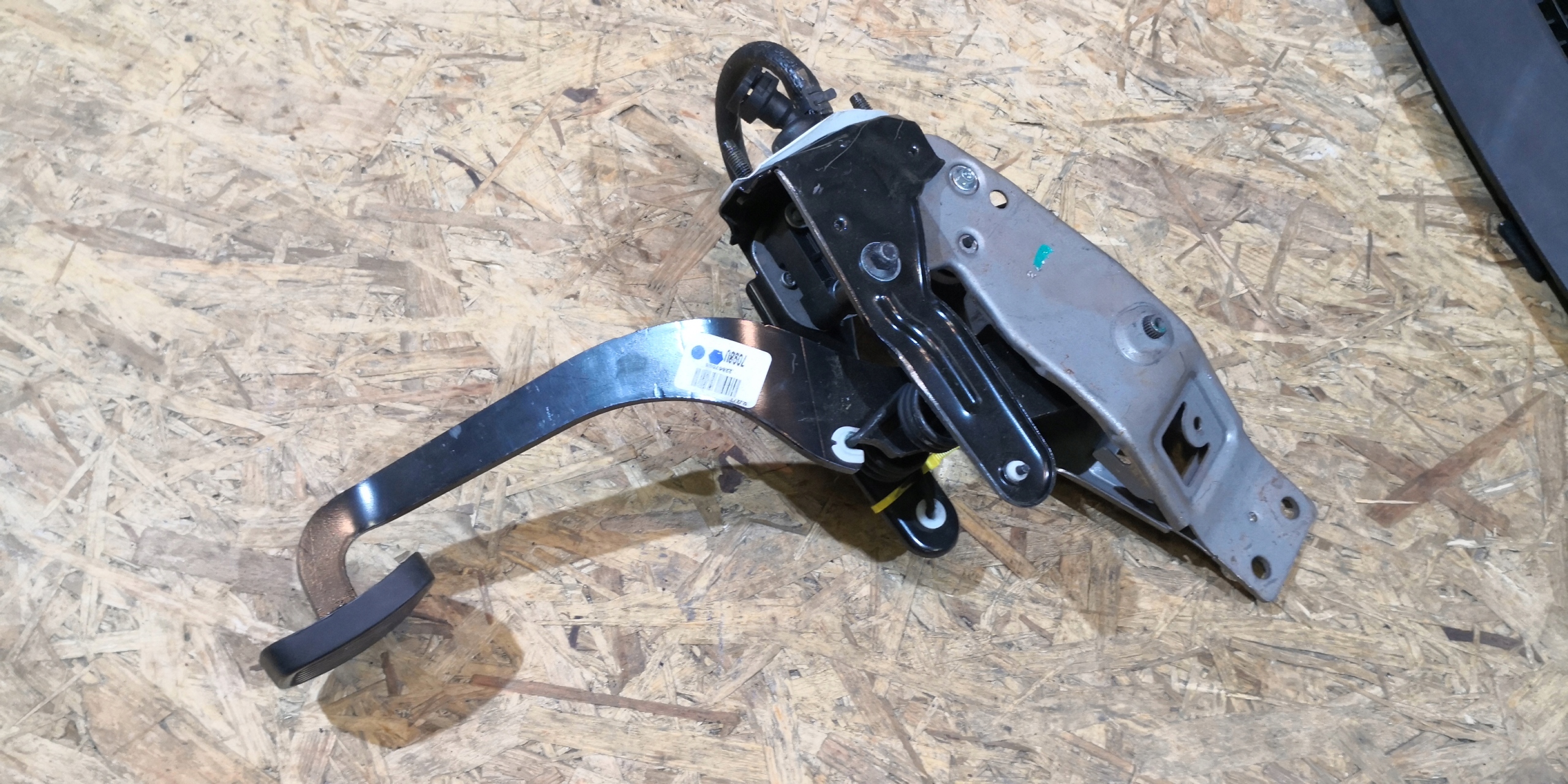 Педаль сцепления для Chevrolet Camaro 2009-2015