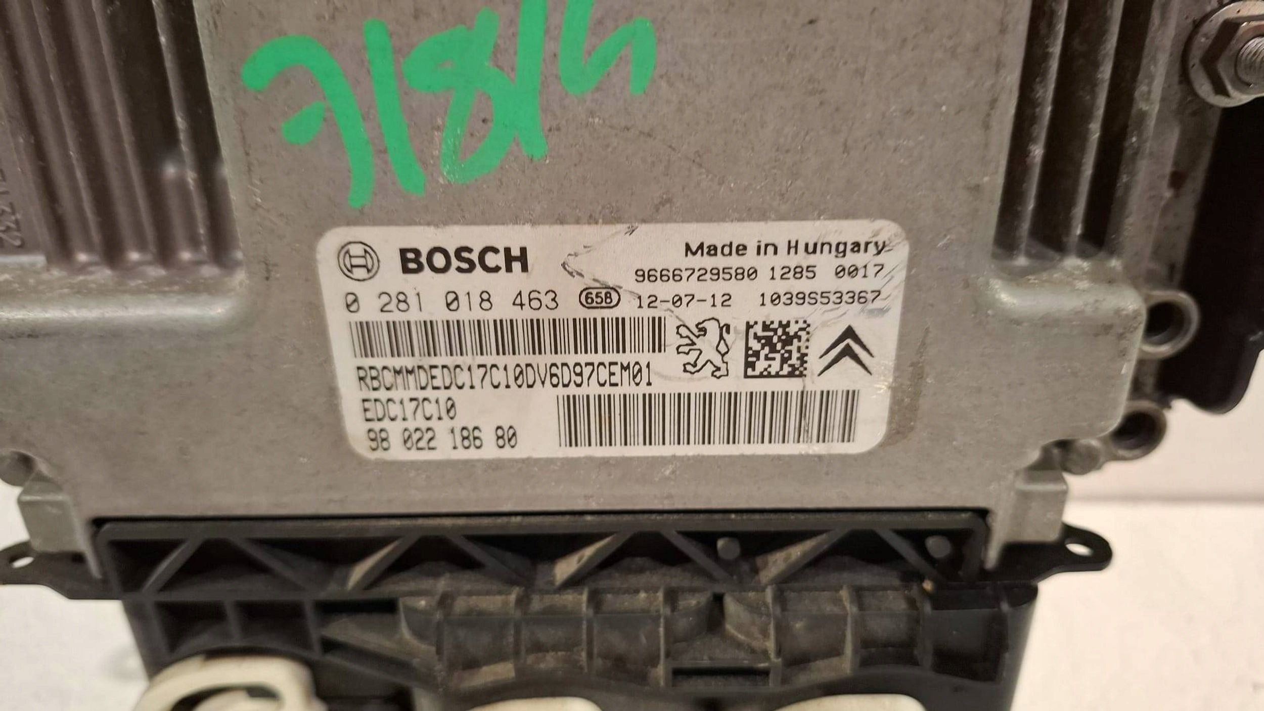 control unit of the engine computer 0281018463 Citroen Peugeot 1.6 E-HDI