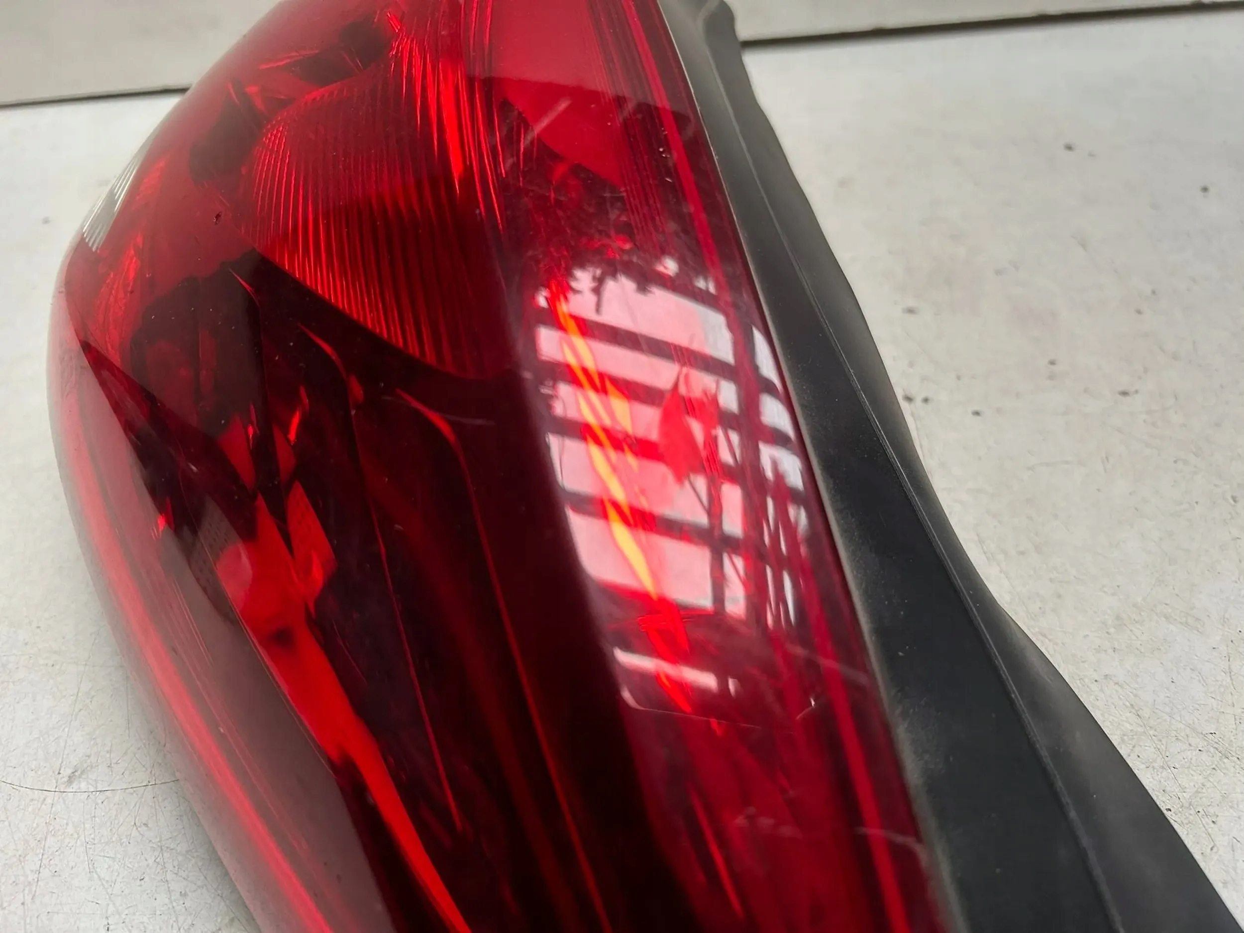 Lampa tył prawy Opel Insignia A Strona zabudowy prawa