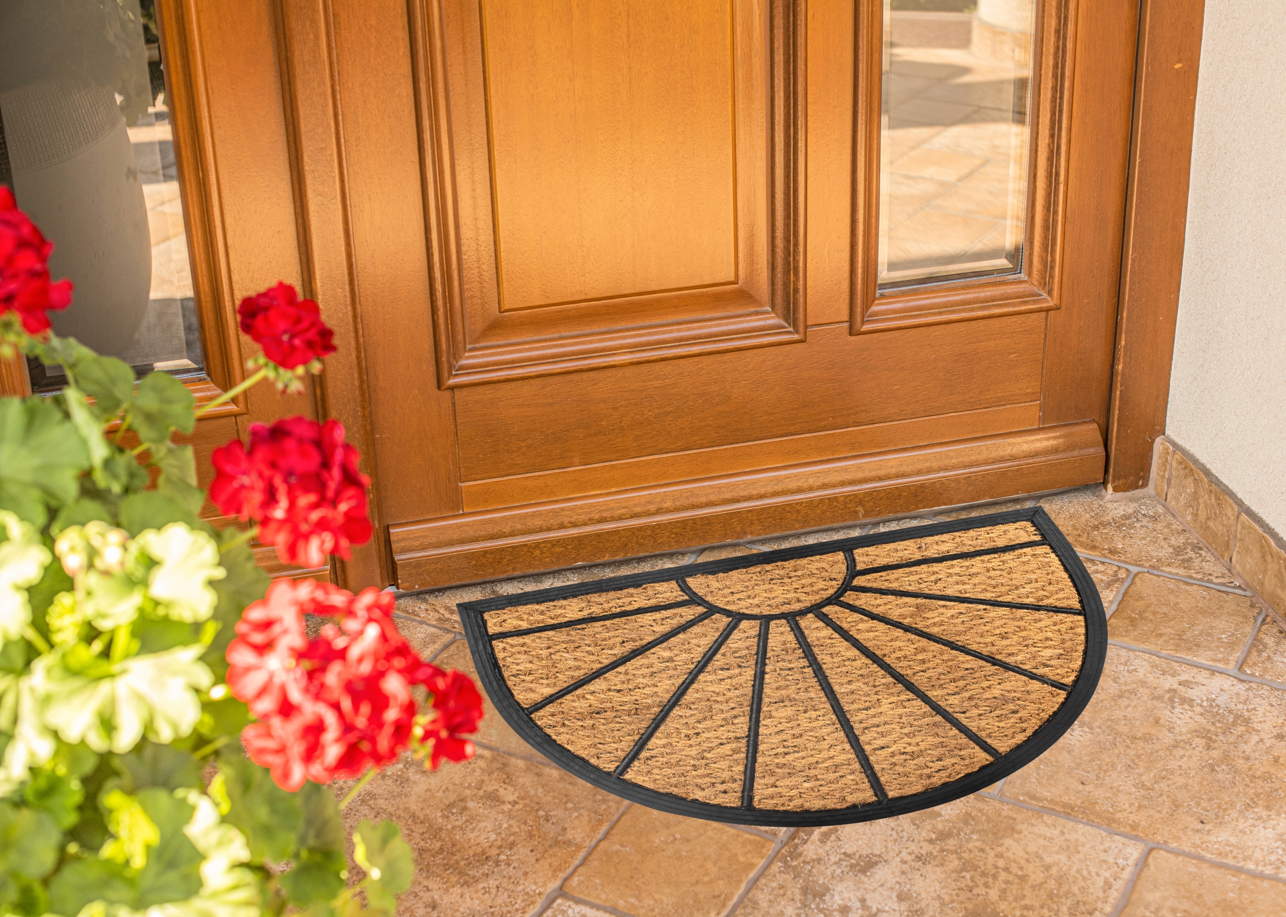 WYCIERACZKA ZEWNĘTRZNA PÓŁOKRĄGŁA KOKOS BUTY 40x60 Szerokość produktu 60 cm