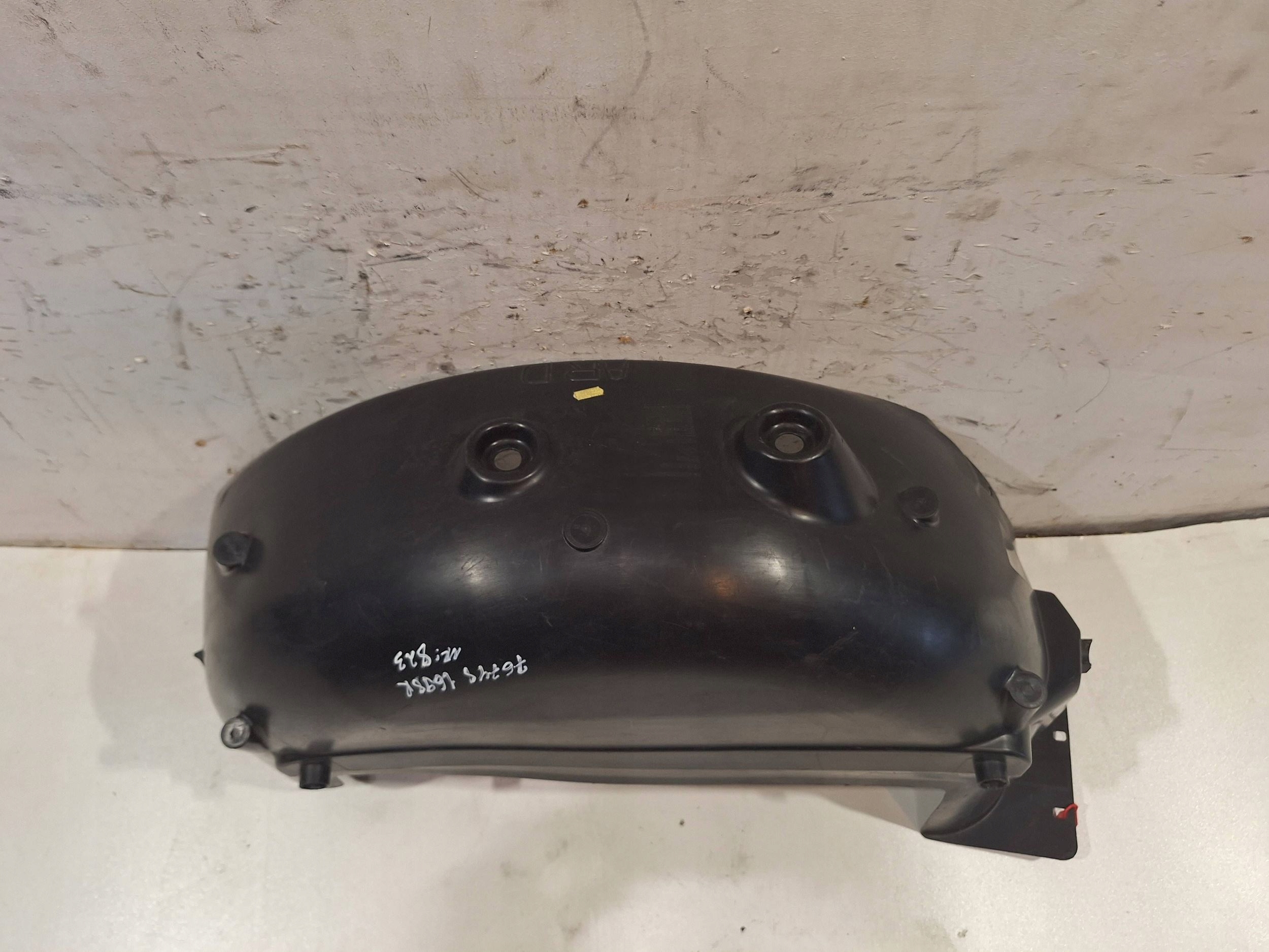 mudguard rear part right 93867907 RENAULT TRAFIC III VIVARO B 14