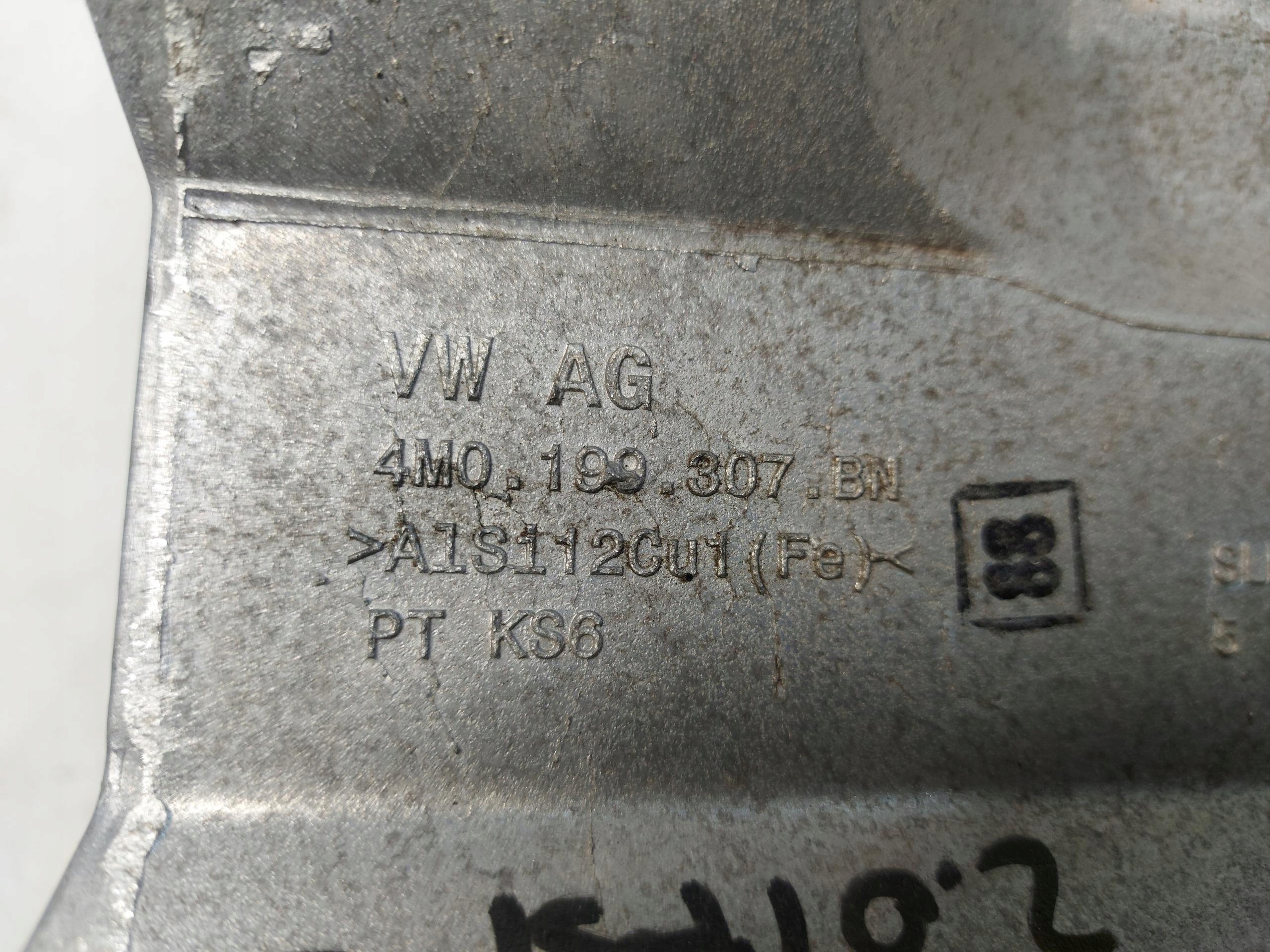 Audi A7 4K8 45 TFSI engine mount left 4M0199307