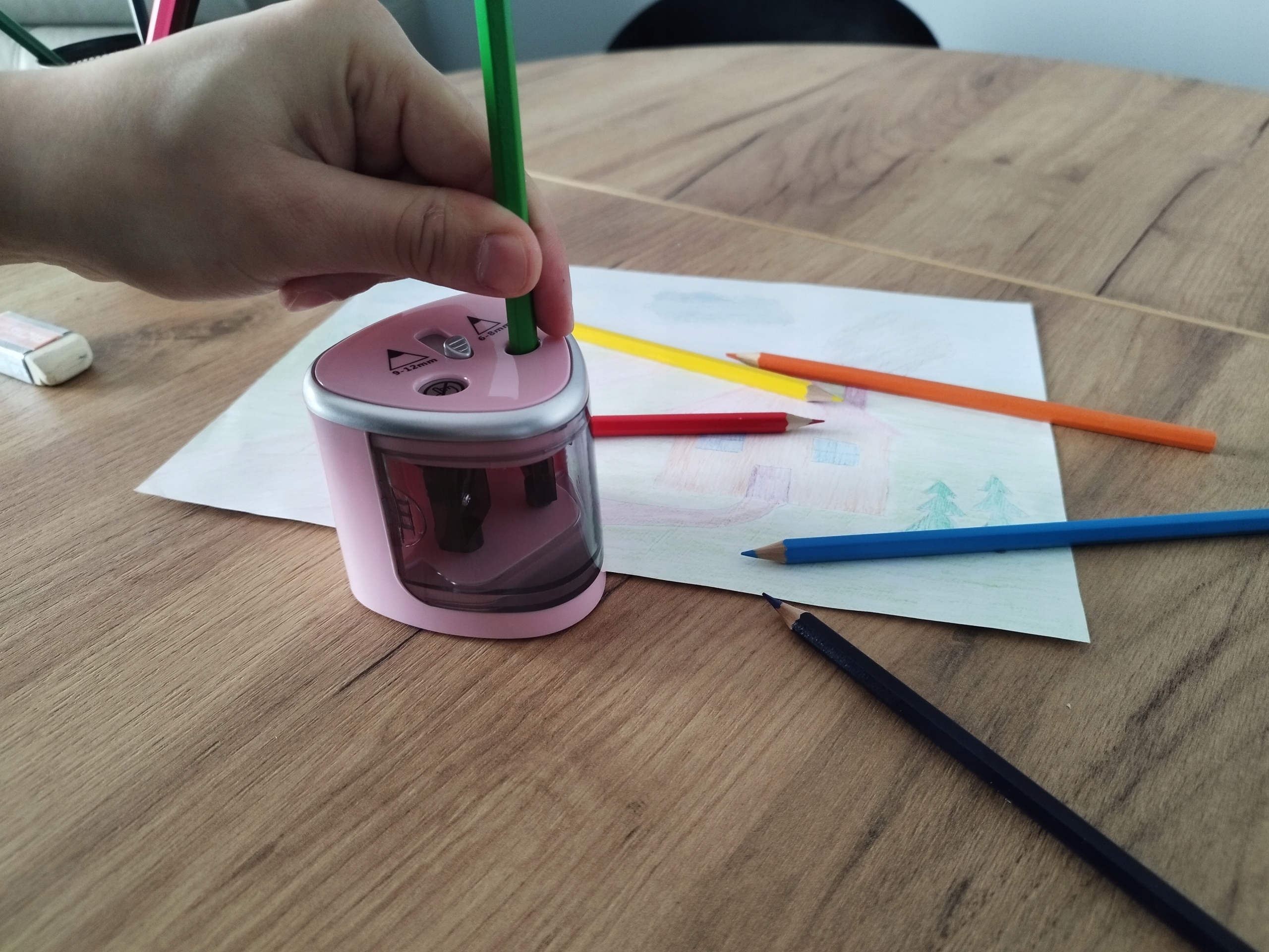 TEMPERÓWKA ELEKTRYCZNA PODWÓJNA STRUGACZKA BATERIE Kolor Odcienie niebieskiego