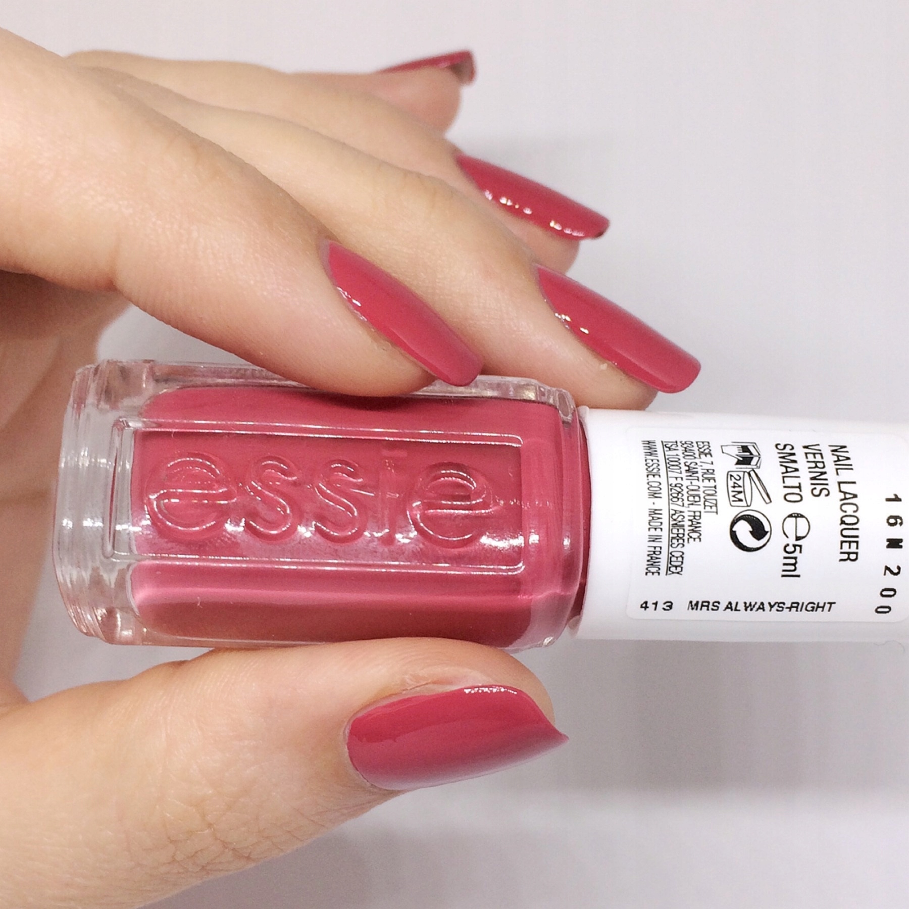 ZESTAW ESSIE MIX LAKIERÓW 3 SZTUKI - NOWY EAN (GTIN) 7896000415