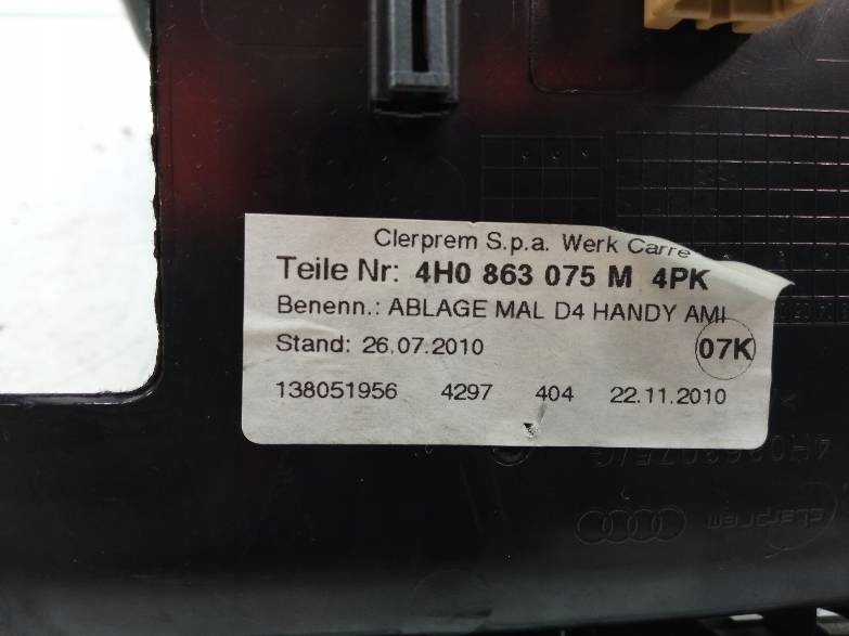 bracciolo DEKOR TUNELU JASNY Audi A8 III (2010- ) D4