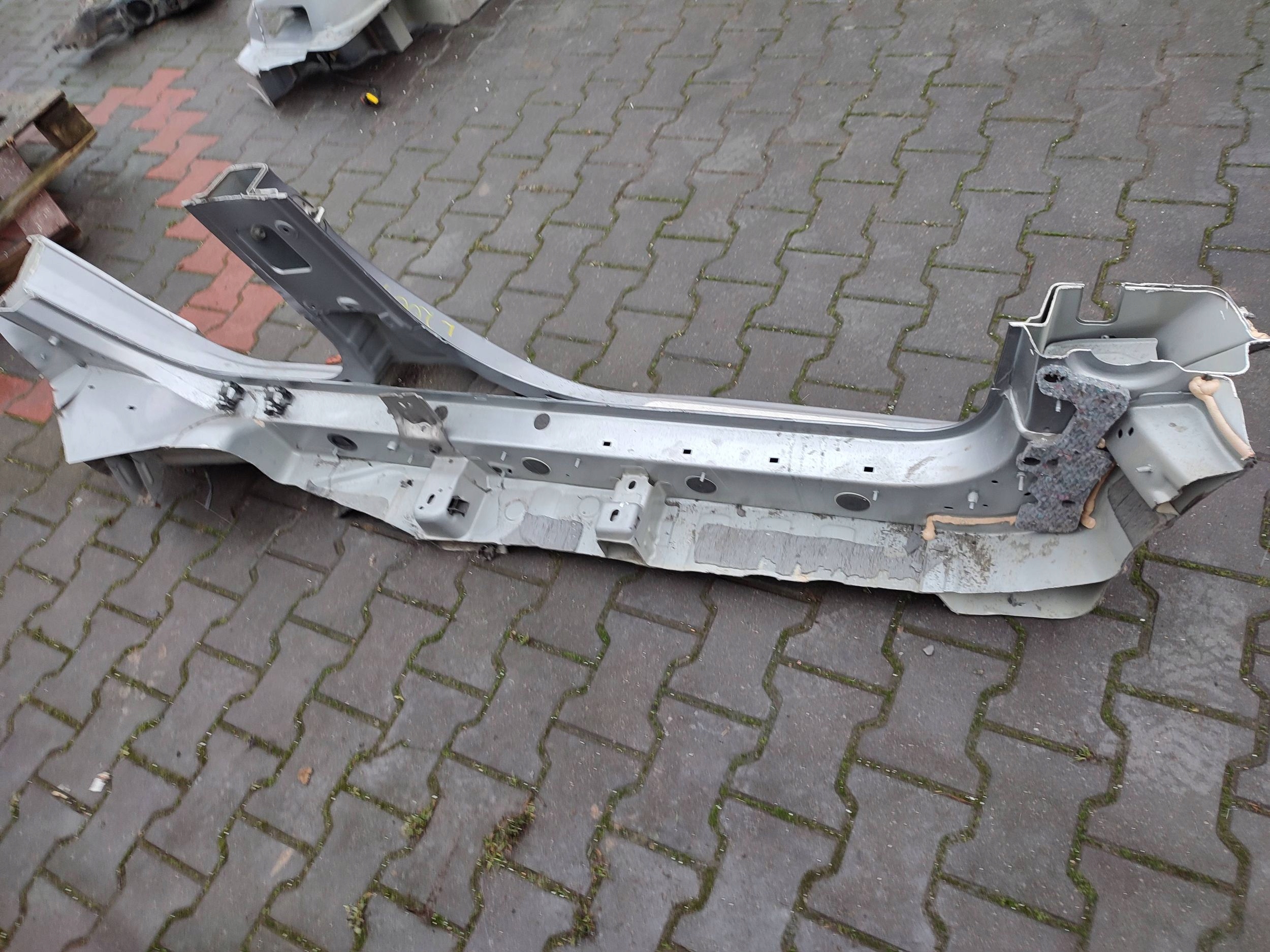 Peugeot 2008 and 2018 left side threshold