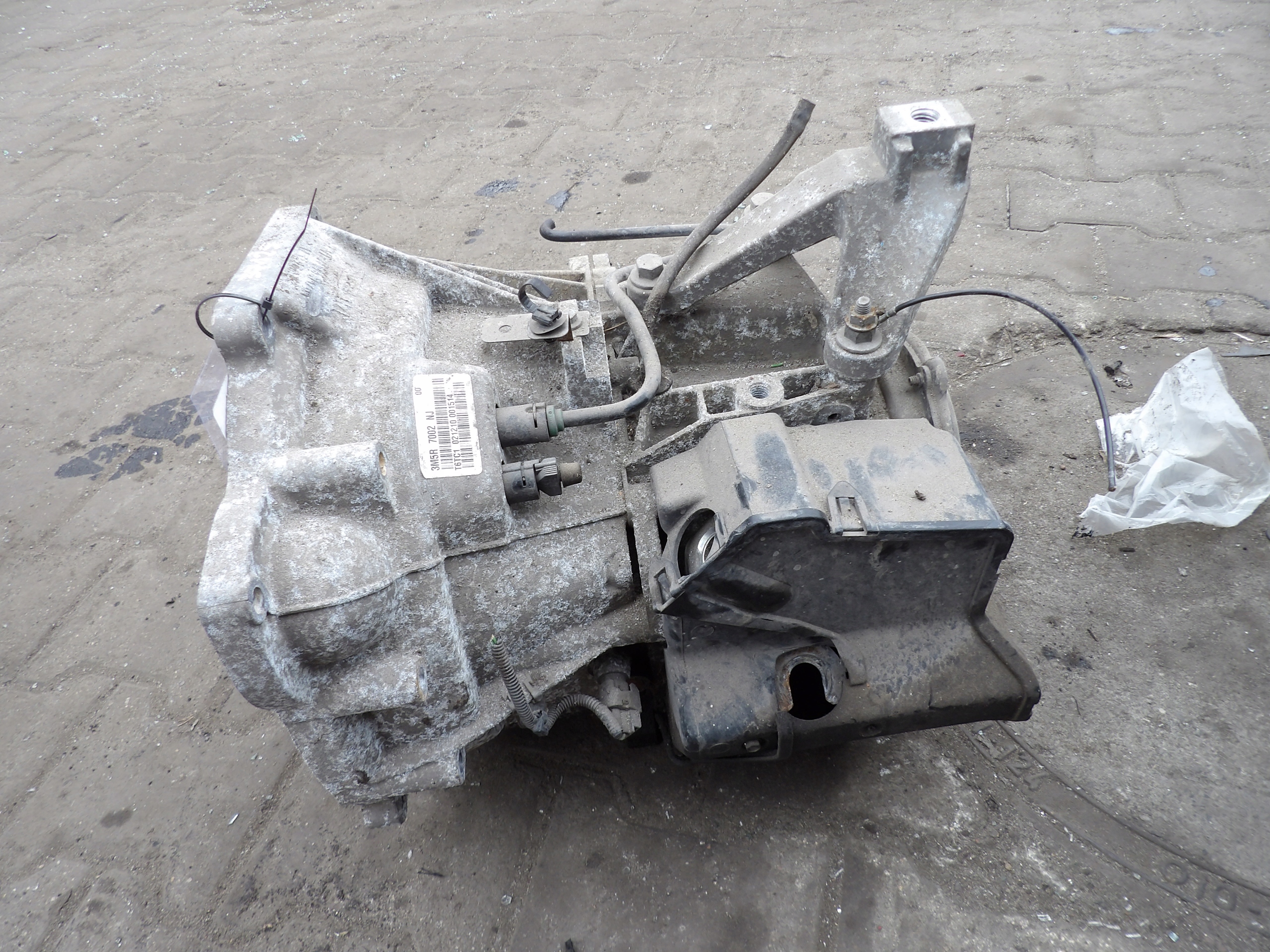 Ford Focus MK2 1,6B 74KW 101KM Getriebe 3M5R7002NJ