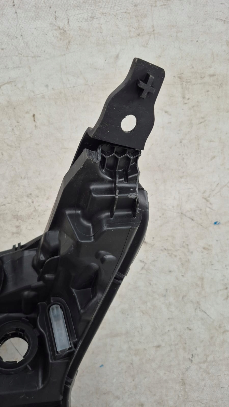 PEUGEOT 208 and 1 LIFT 15-19 light front front right