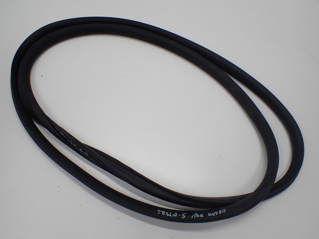 USZCZELKA KLAPY TYL BAGAZNIKA TESLA MODEL S 14R