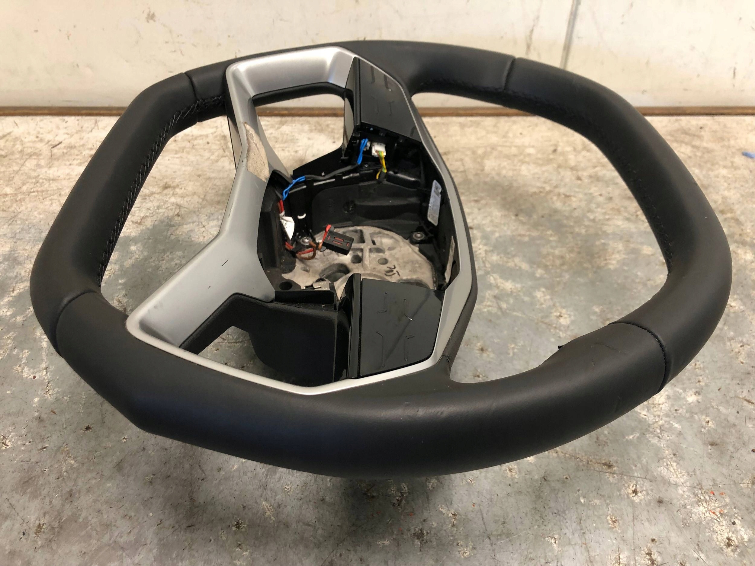 steering wheel, leather MULTIFUNKCJA DOTYKOWA with shifting AUDI Q4 E-TRON 89A419091H