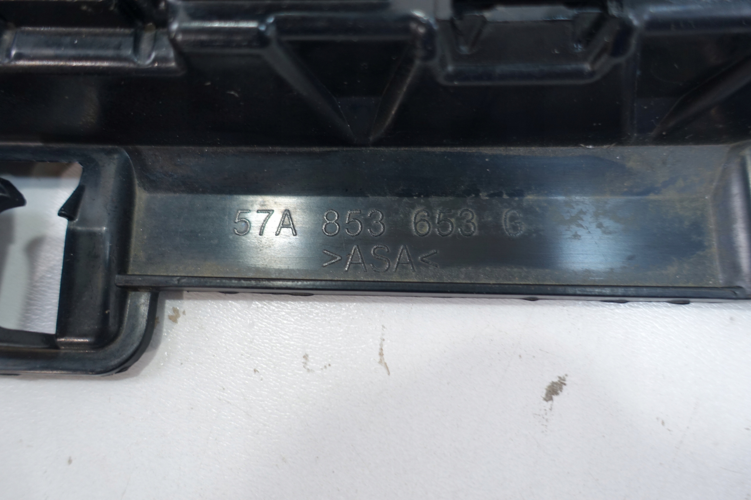 SKODA KAROQ 57A 2017- front PREKLADgrill bumper front 57A853653G