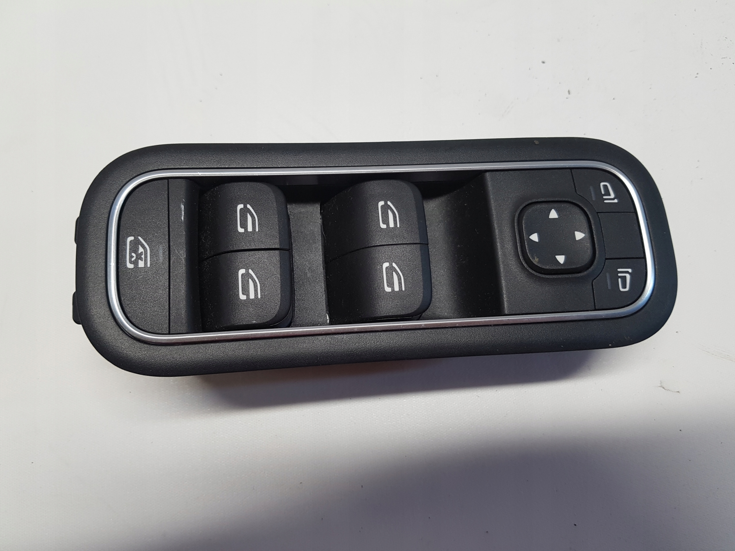 MERCEDES w177 Bouton PANEL Vitre A1679050001