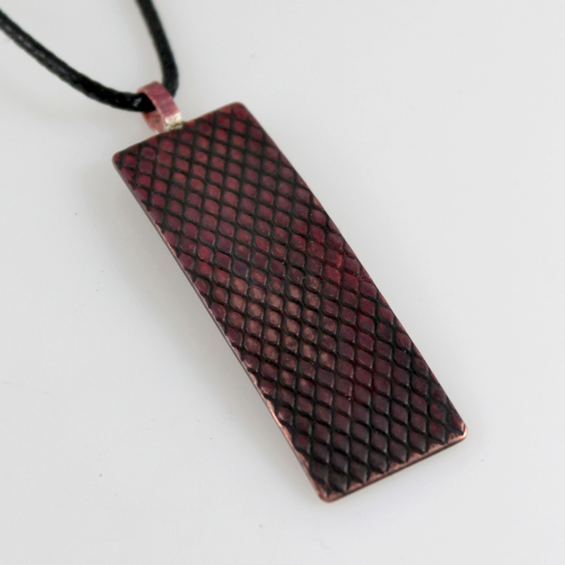 Slupka měděný přívěsek ruční práce