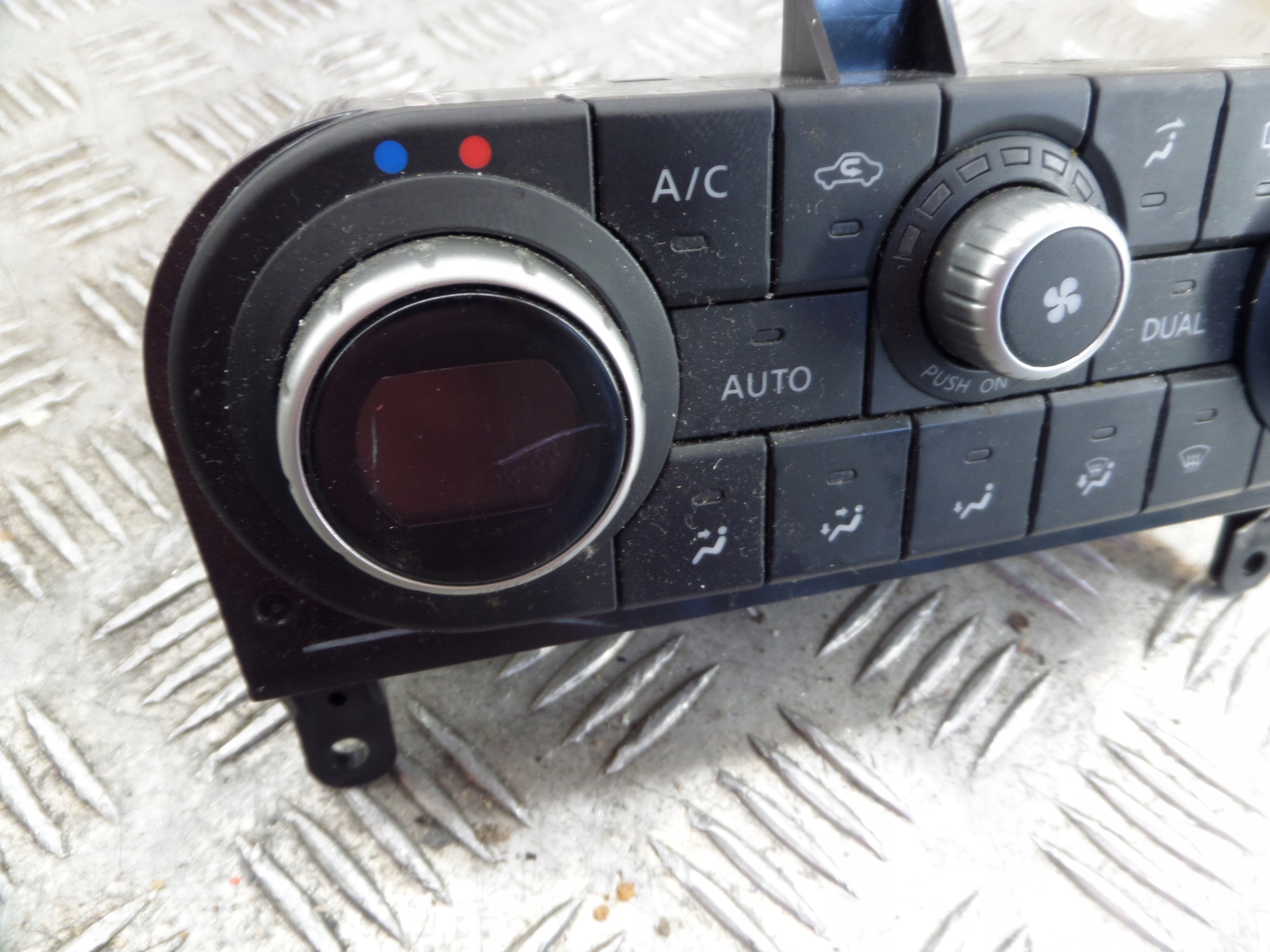 Unite commande clima Nissan Qashqai J10 27500-BB50A
