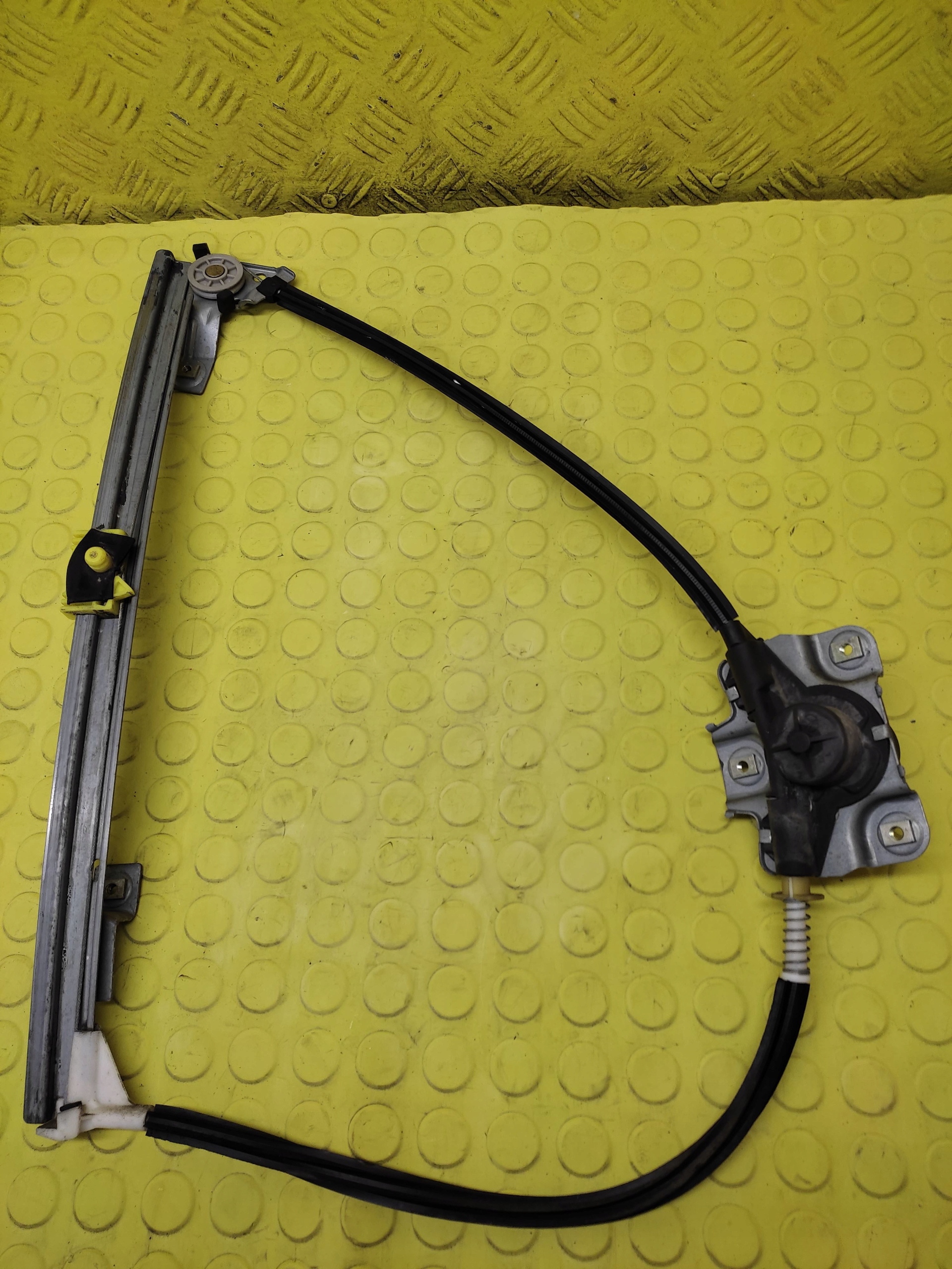 RENAULT MEGANE and COUPE window regulator right front