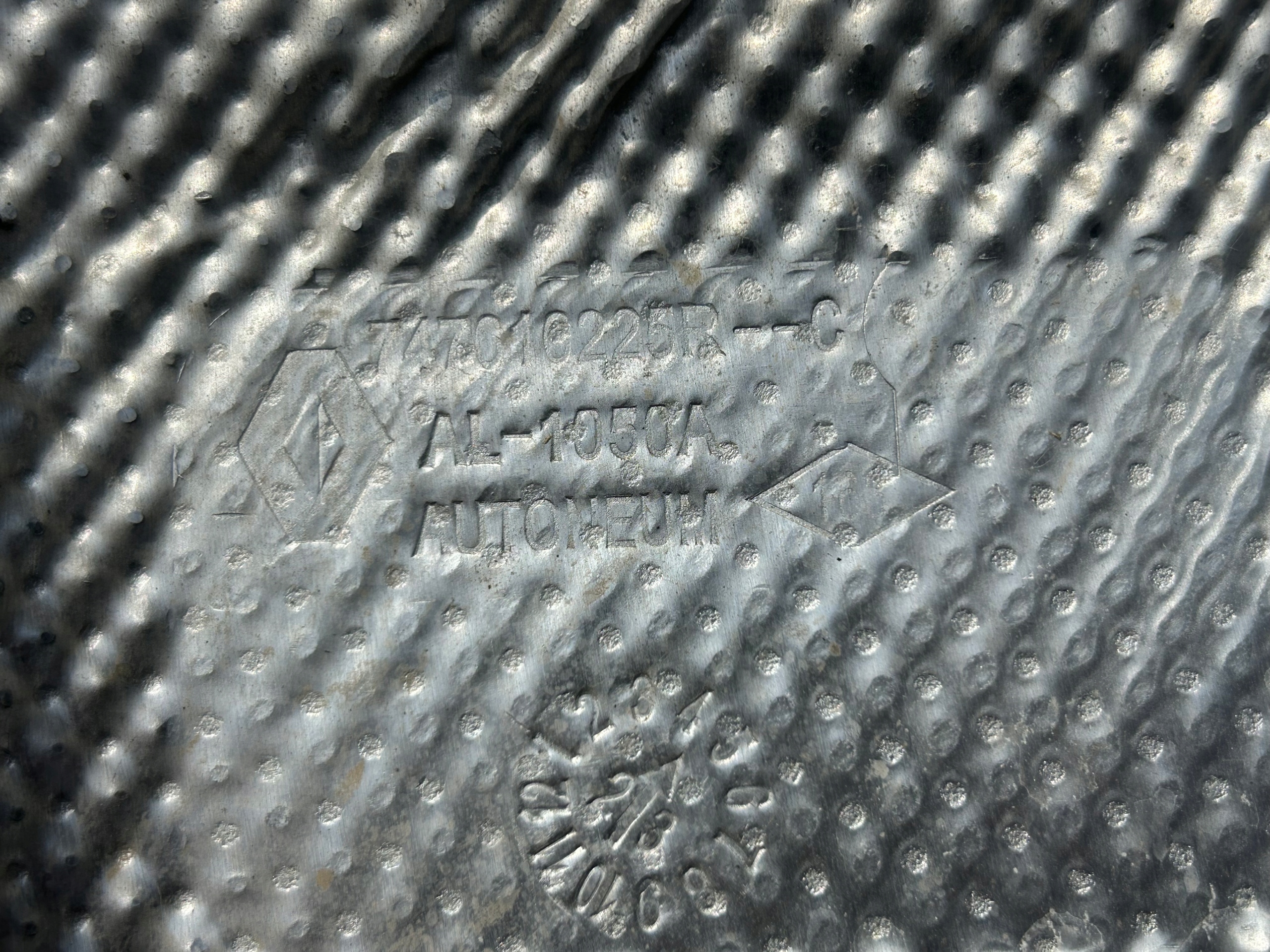 RENAULT AUSTRAL 1,2 E-TECH Kryt TERMICZNA 74701225R