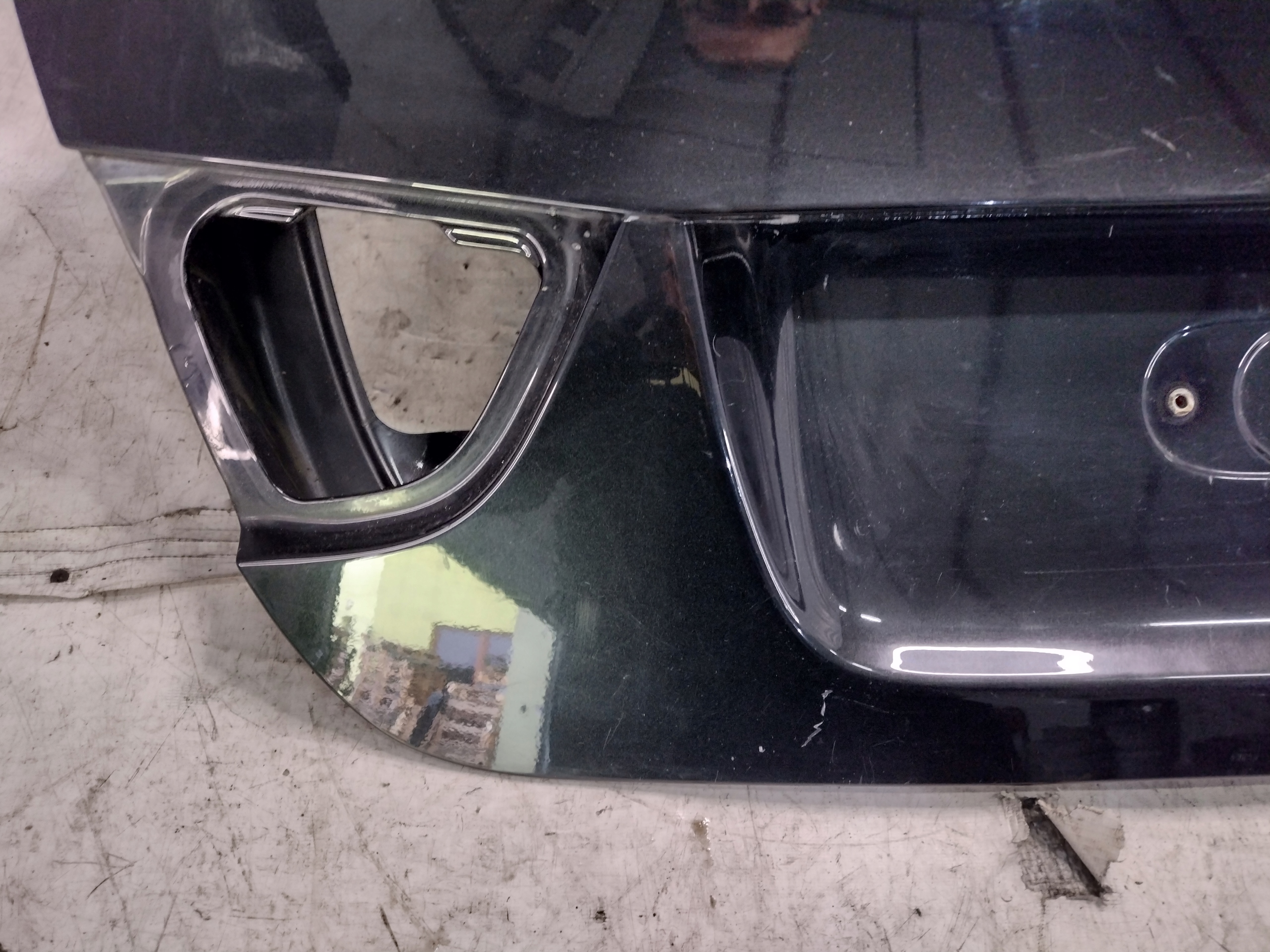 trunk door boot BMW E90 lift k: 475 (Black Sapphire)