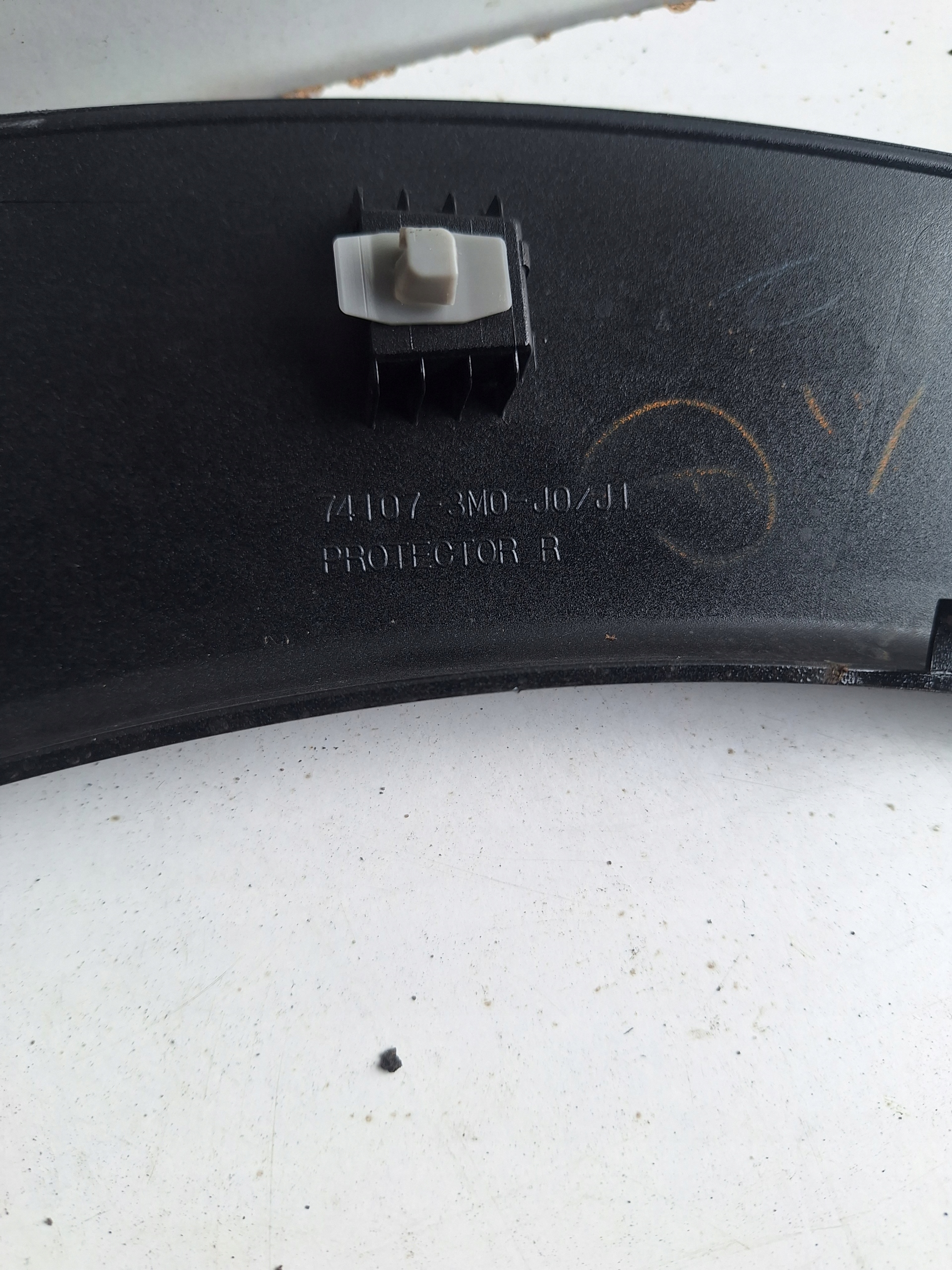 HONDA CR-V VI 2023-> moulding for fender right front