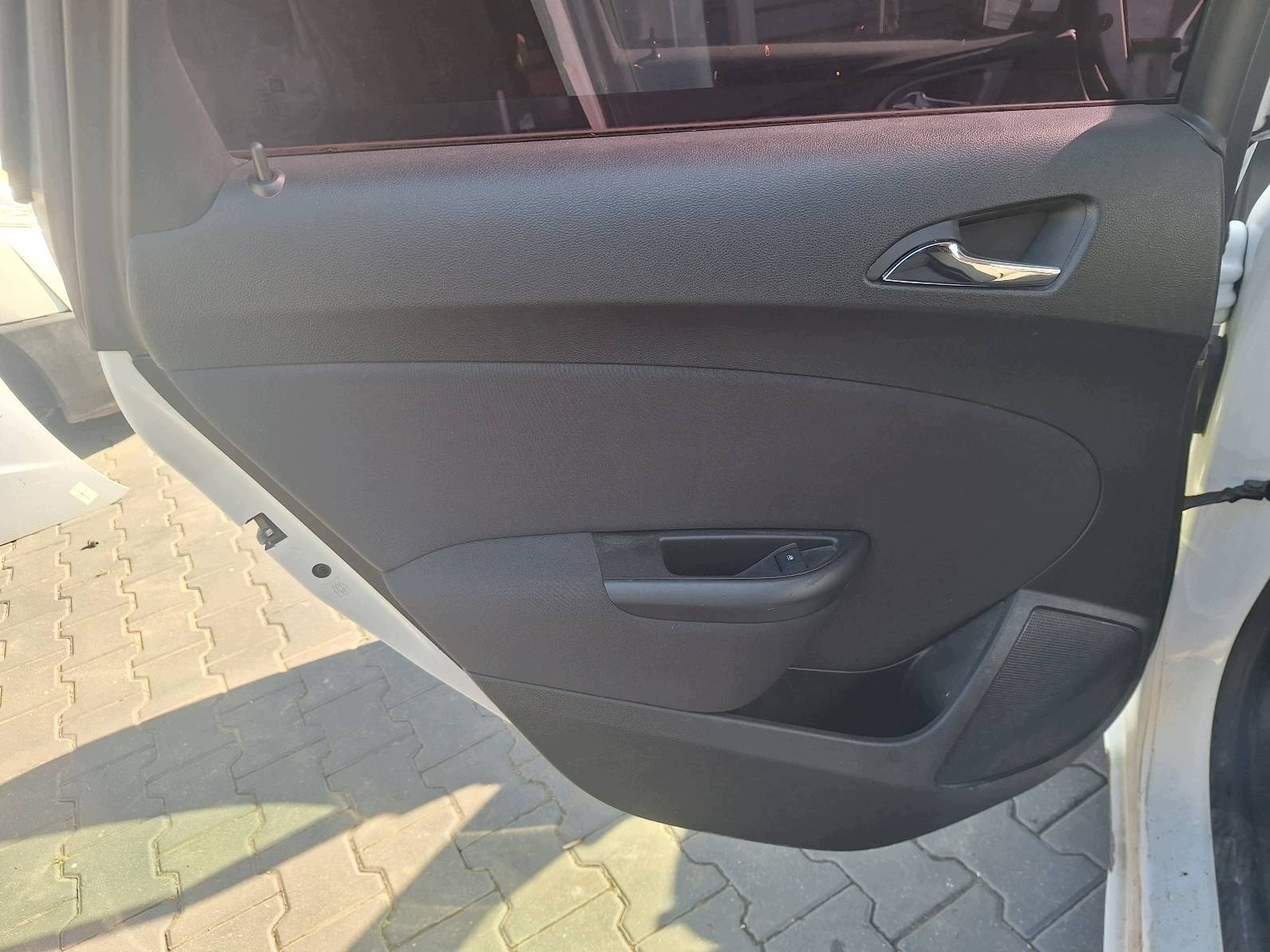 seats KOMPLET left right seat rear part + side OPEL ASTRA J ID: 239892