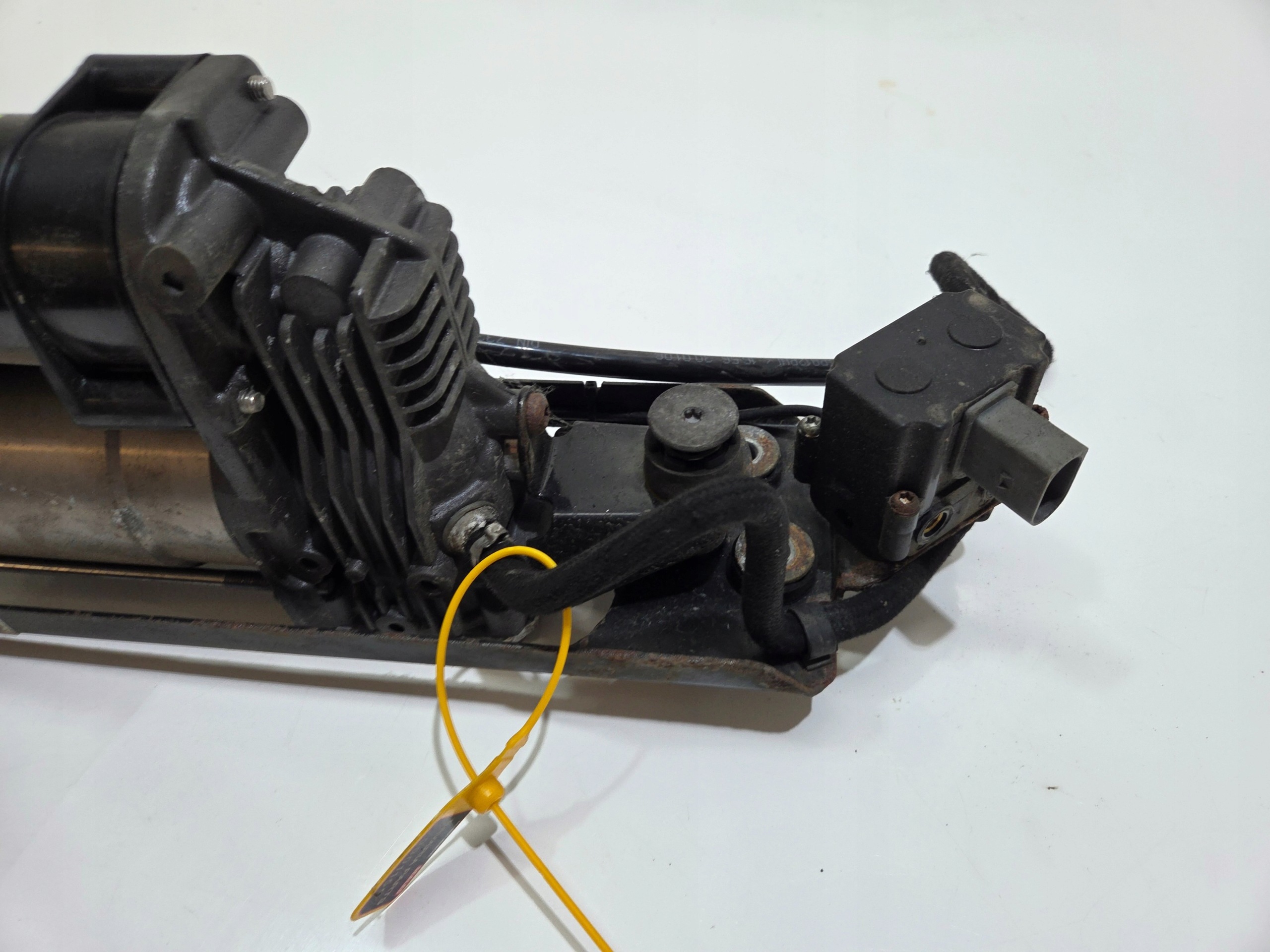 air suspension compressor NIVO BMW E61 6777827