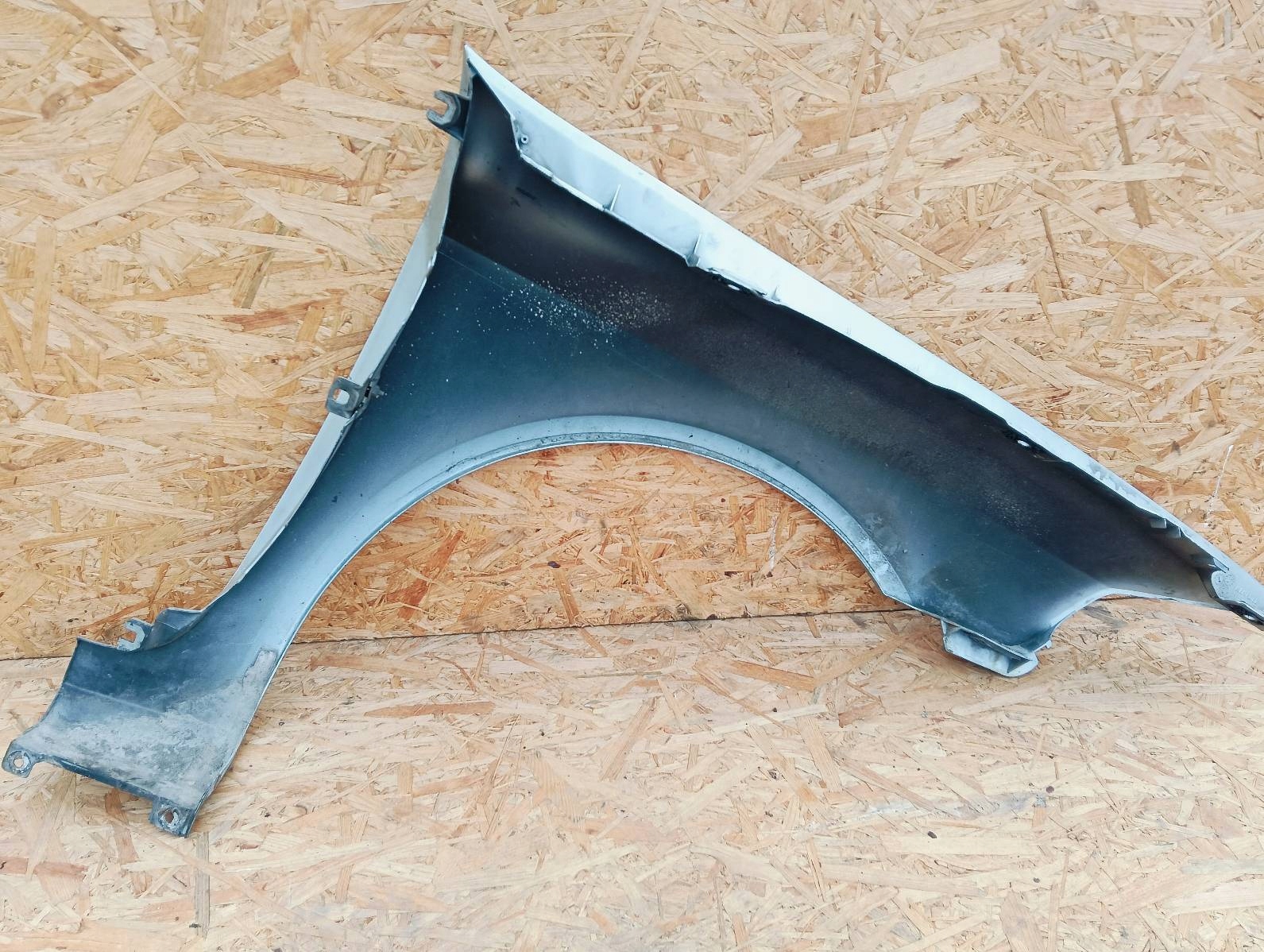 fender left front Renault Laguna II 02r MV190