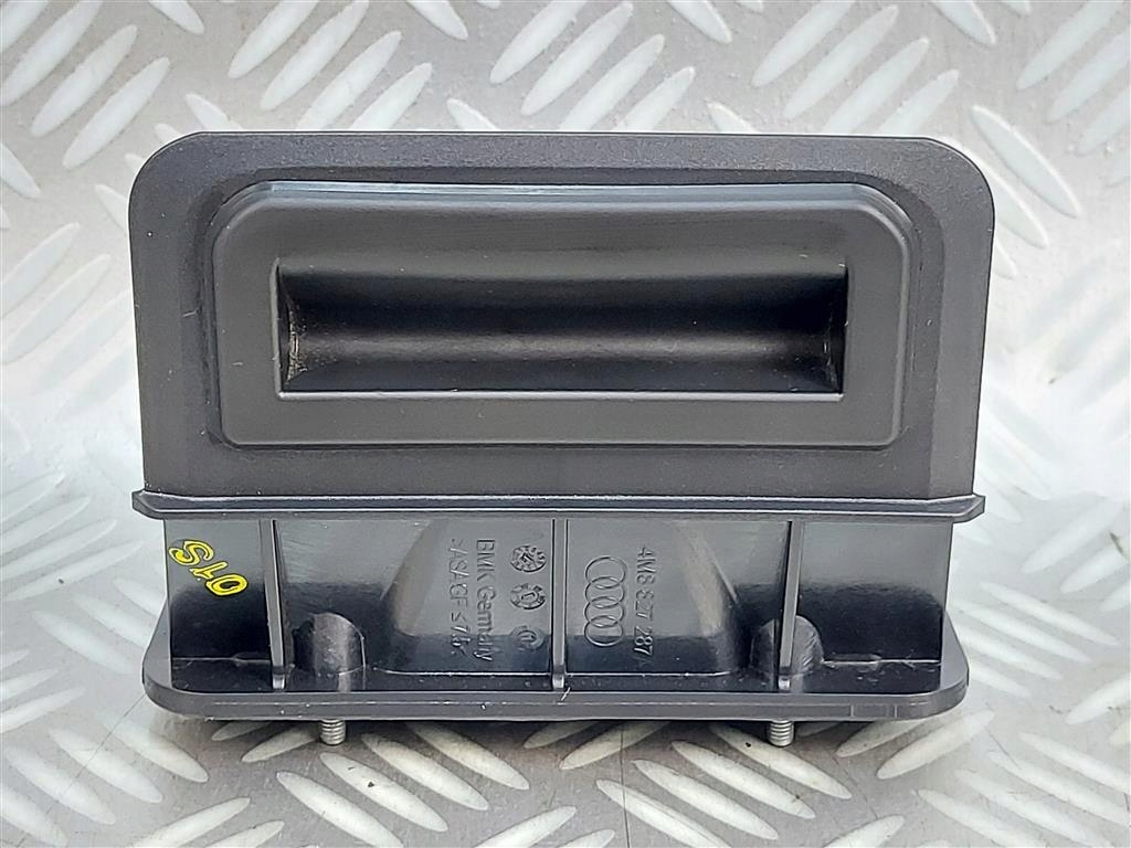 4M8827287A 4M8955961A - Кнопка открытия люка Microstyk Audi Q8 4m 18-