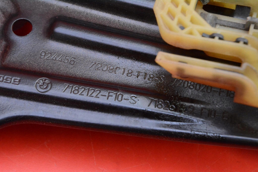window regulator right rear part EU 7182122 BMW F11 09-13