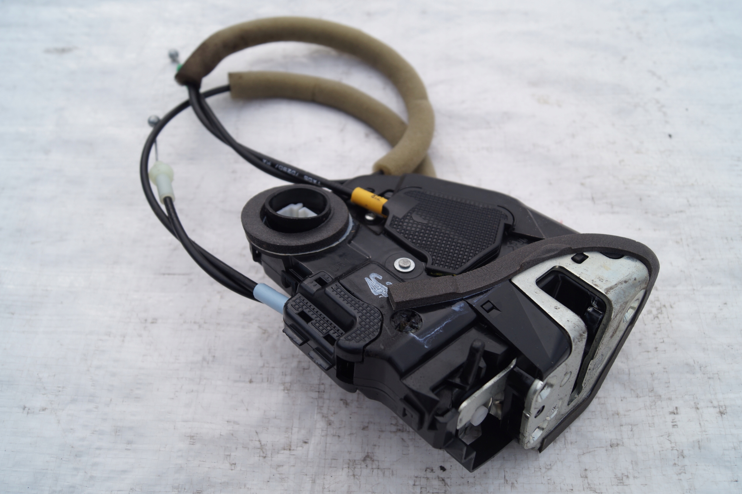 lock door rear part right TOYOTA HIGHLANDER II 4 PINY