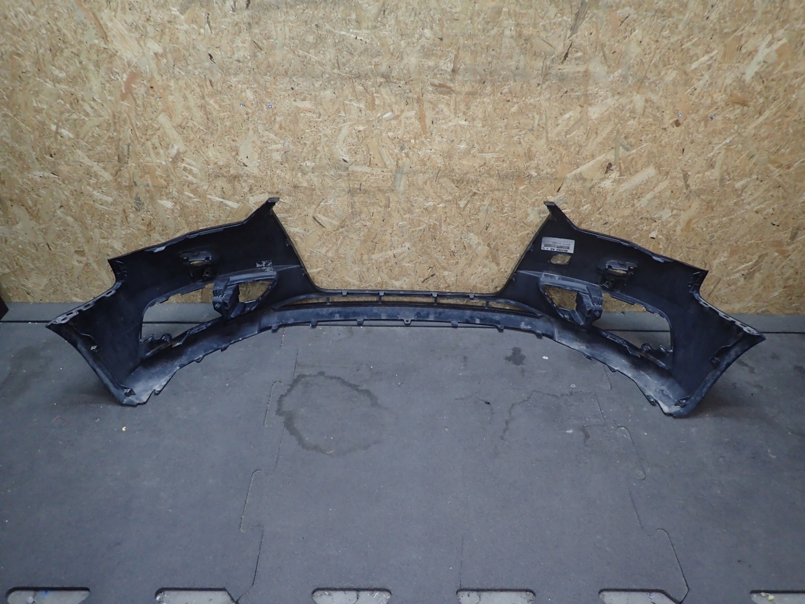 nárazník předek AUDI A3 HB 8V 13-16