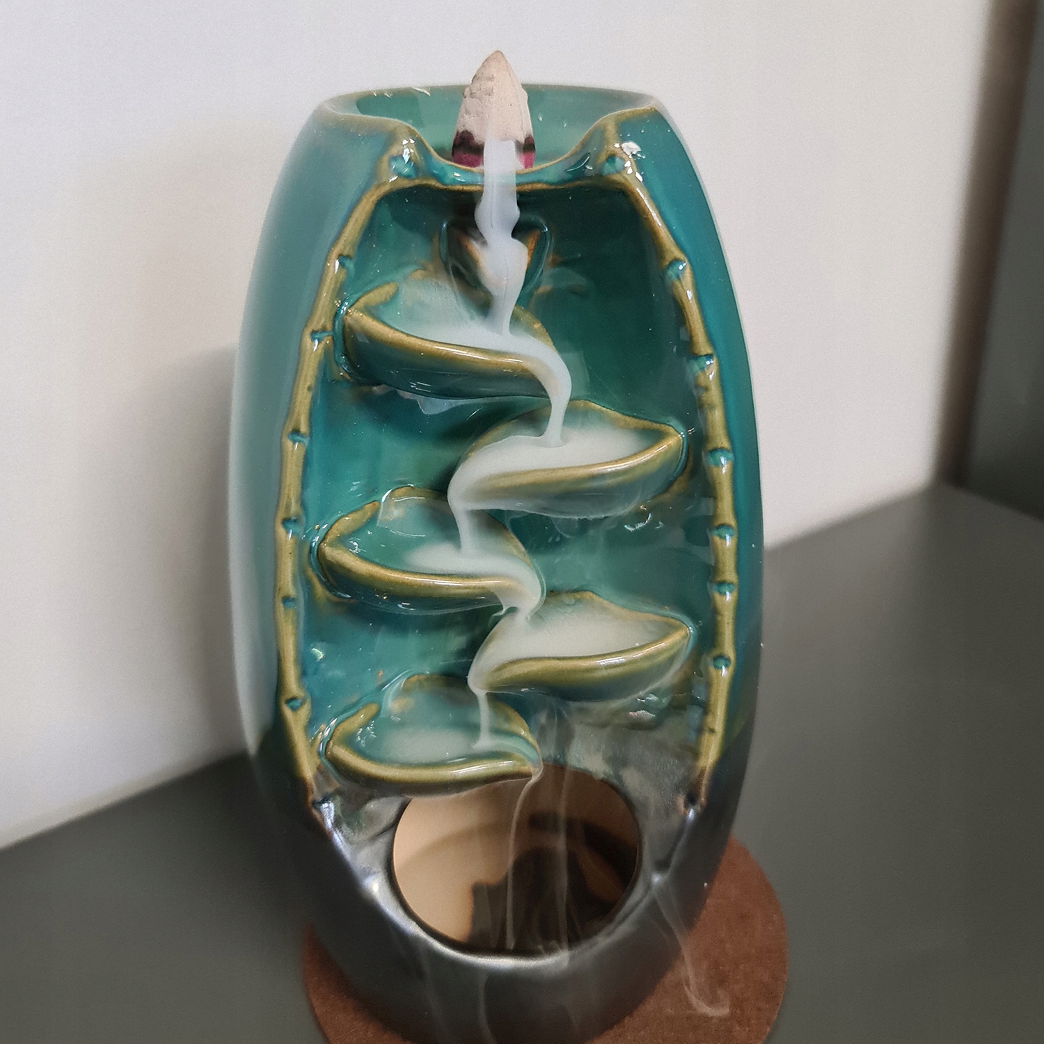 KOMINEK ZAPACHOWY WODOSPAD CERAMICZNY+ KADZIDŁA KNOTY FILCOWA PODKŁADKA Kod producenta KOMINEK ZAPACHOWY ceramiczny + kadzidełka