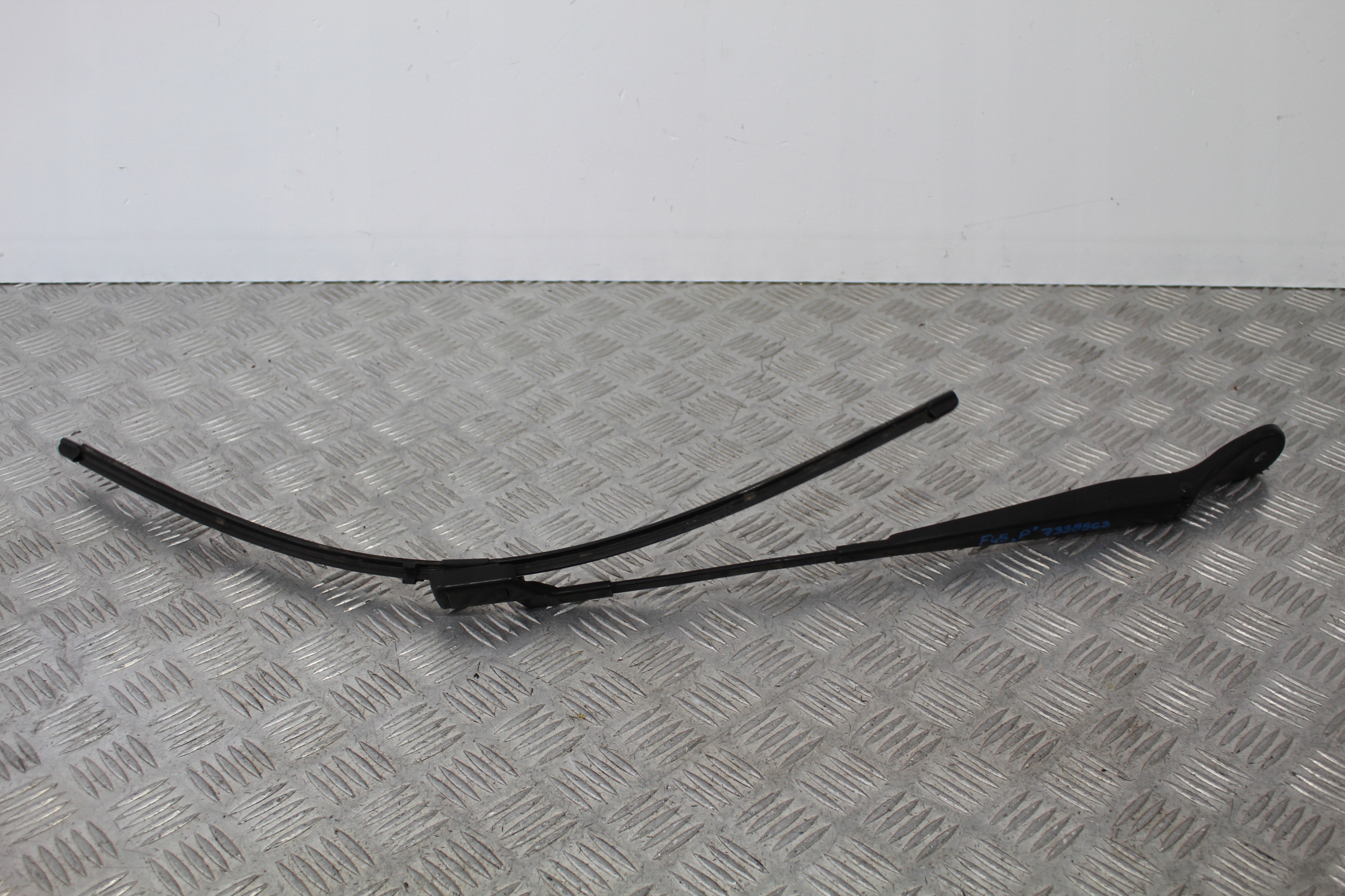 wiper arm right BMW 2 F45 7335963