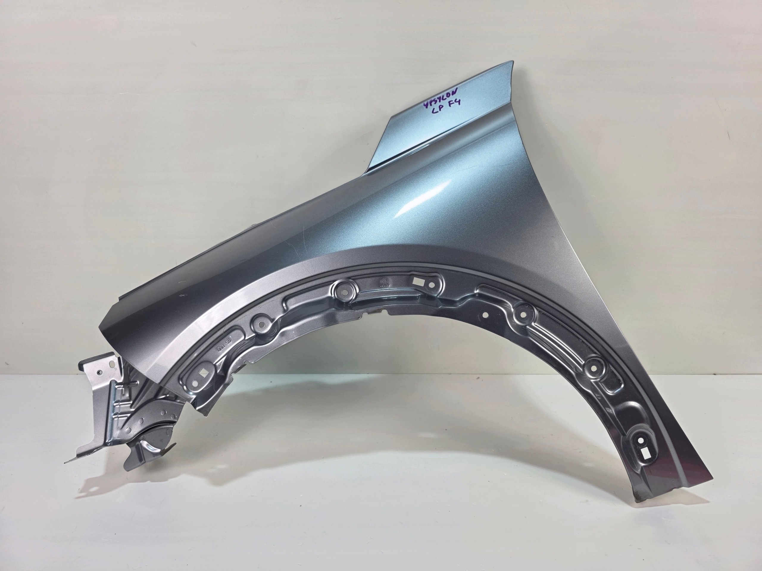 fender left front LANCIA YPSILON IV L21 F4 GRIS ARTENSE