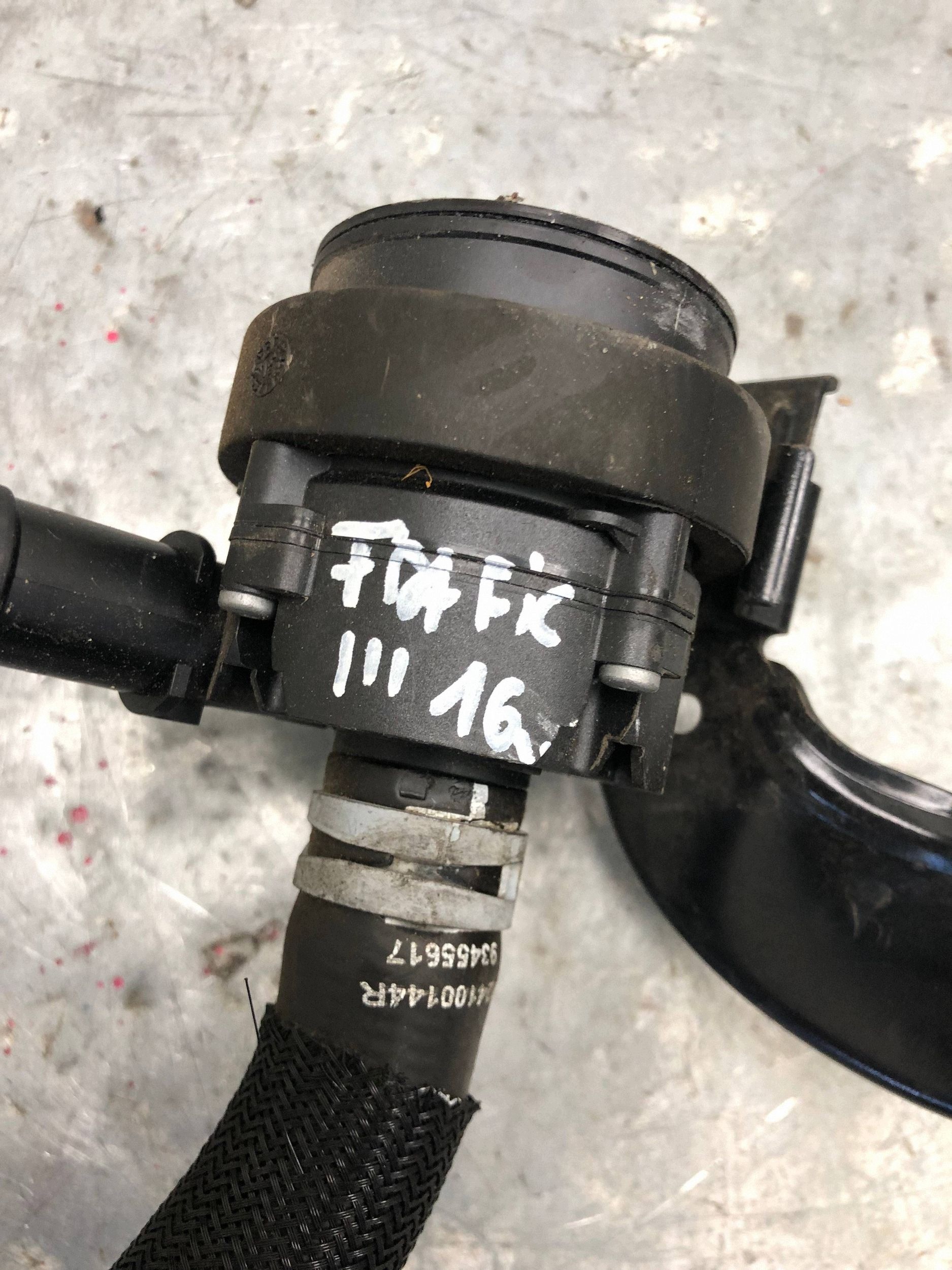 pumpa vode RENAULT TRAFIC III 925164GA0A 144C00232R