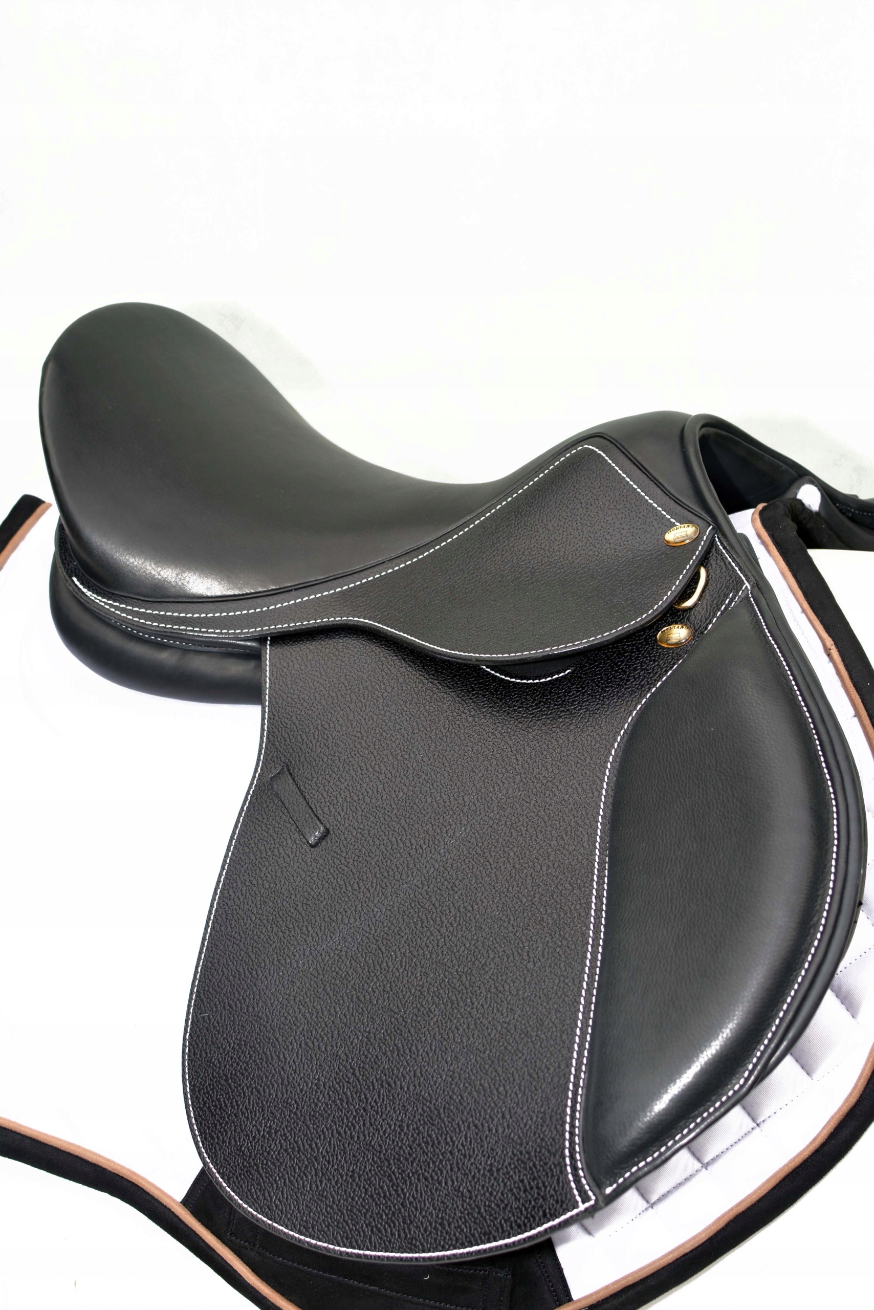 SIODŁO SKOKOWE Z WYMIENYM ŁĘKIEM 17,5C- ŁĘK 30